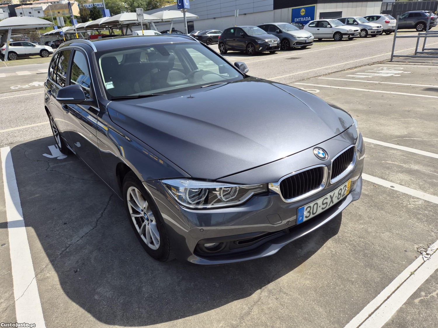 BMW 320 D Touring Advantage Auto — fotografia 3