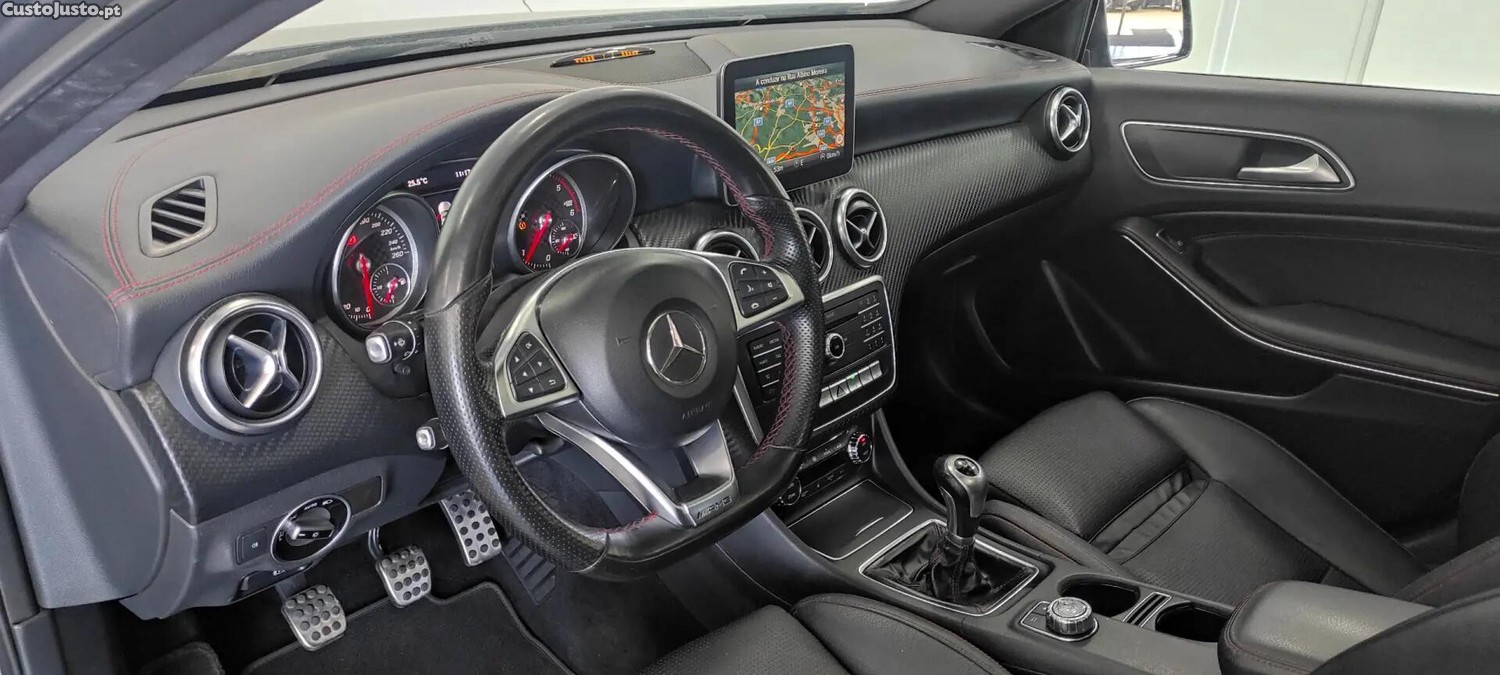Mercedes-Benz A 180 d AMG Line — fotografia 15