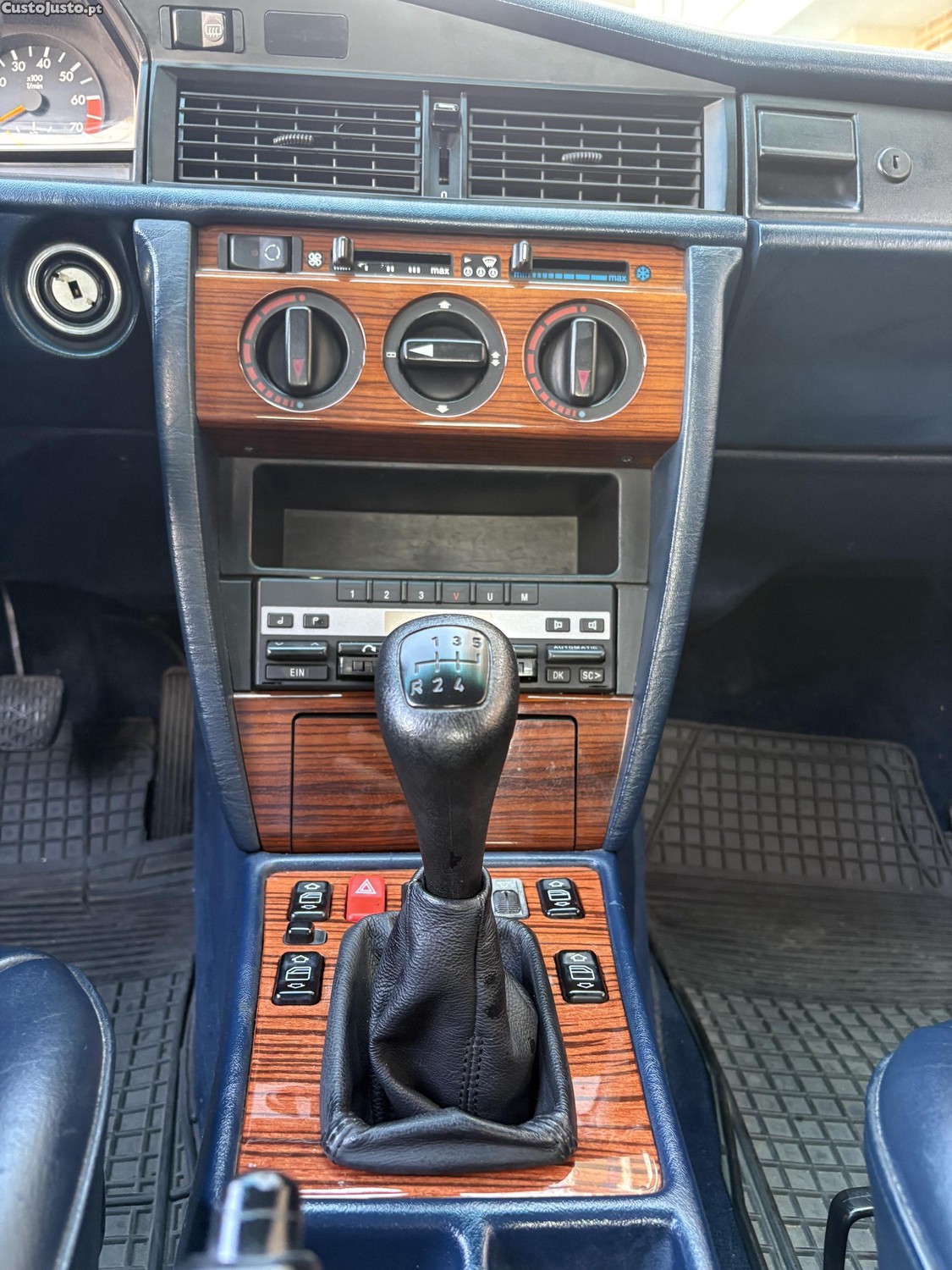 Mercedes-Benz 190 E 2.3 8v — fotografia 4
