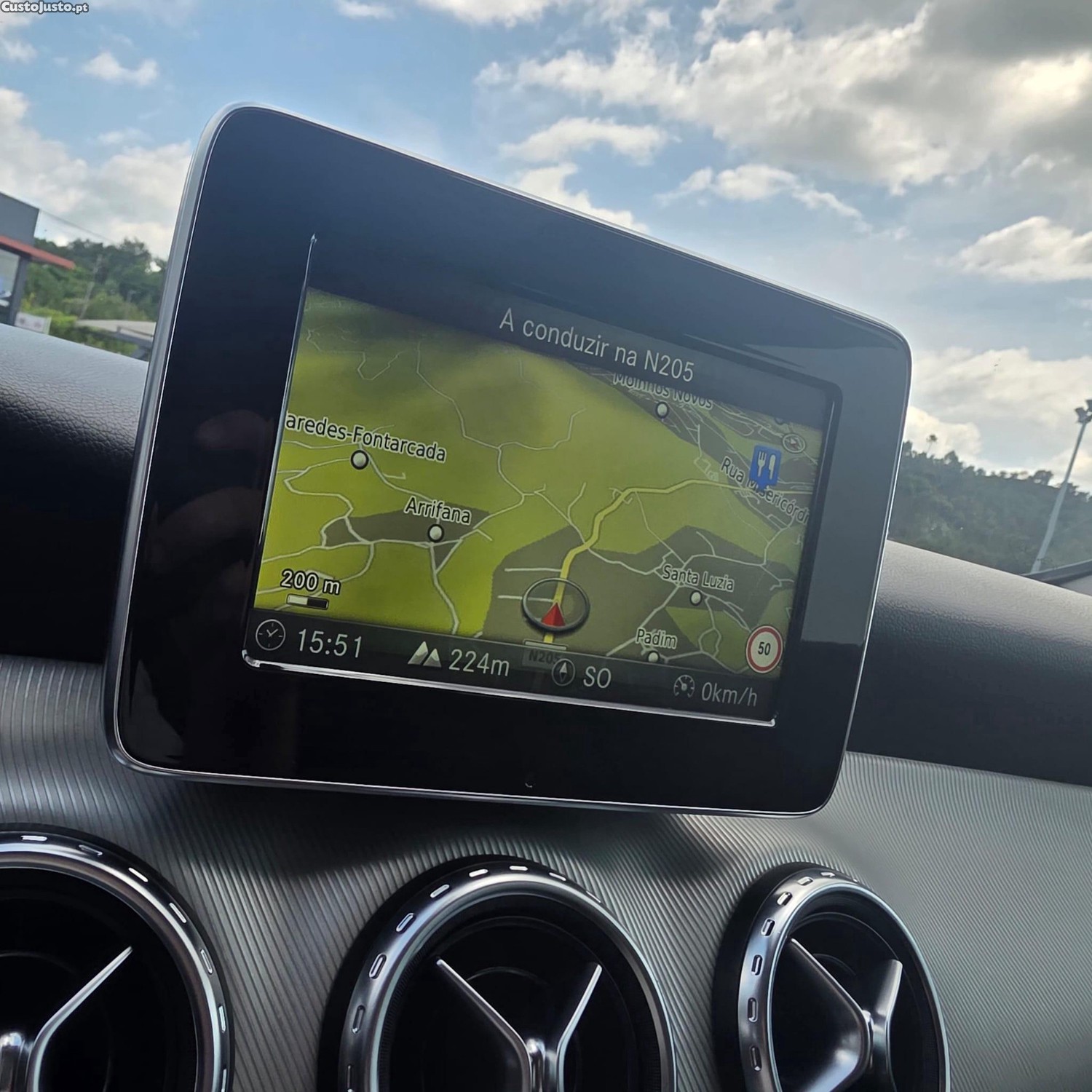 Mercedes-Benz GLA 180 CDI Urban Aut. — fotografia 4