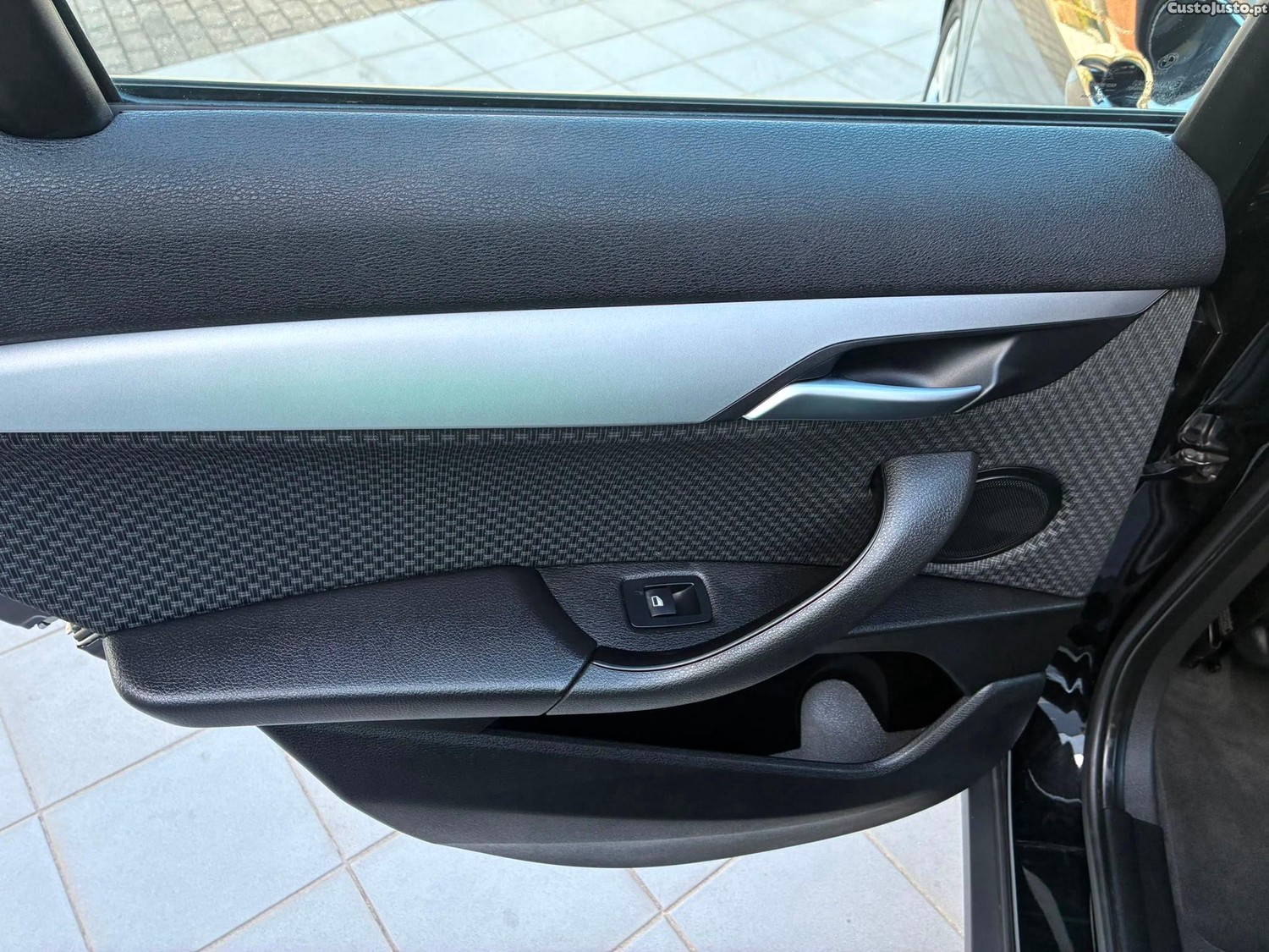 BMW X2 25e Business — fotografia 8