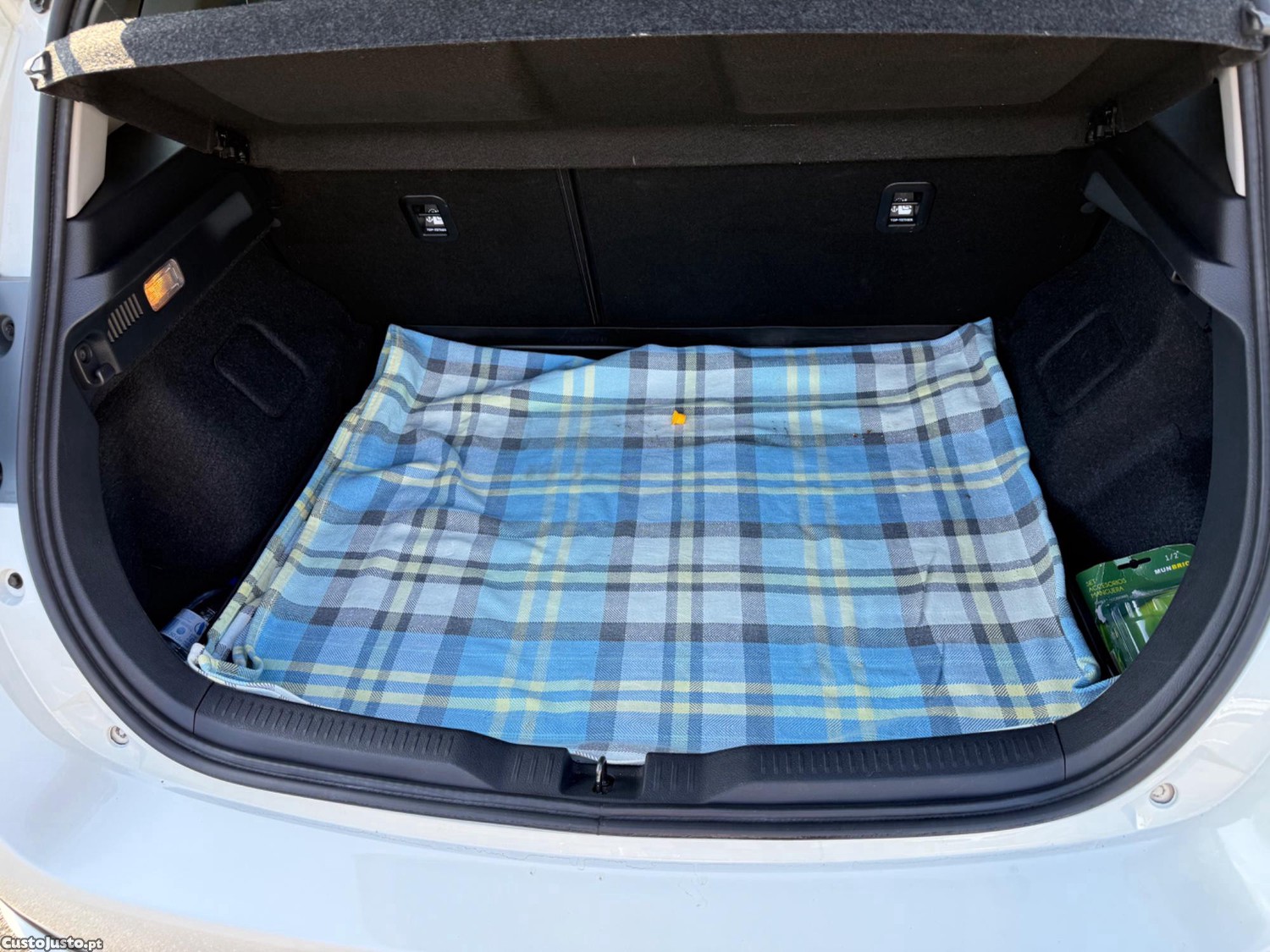 Toyota Auris 1.4 D4D — fotografia 4