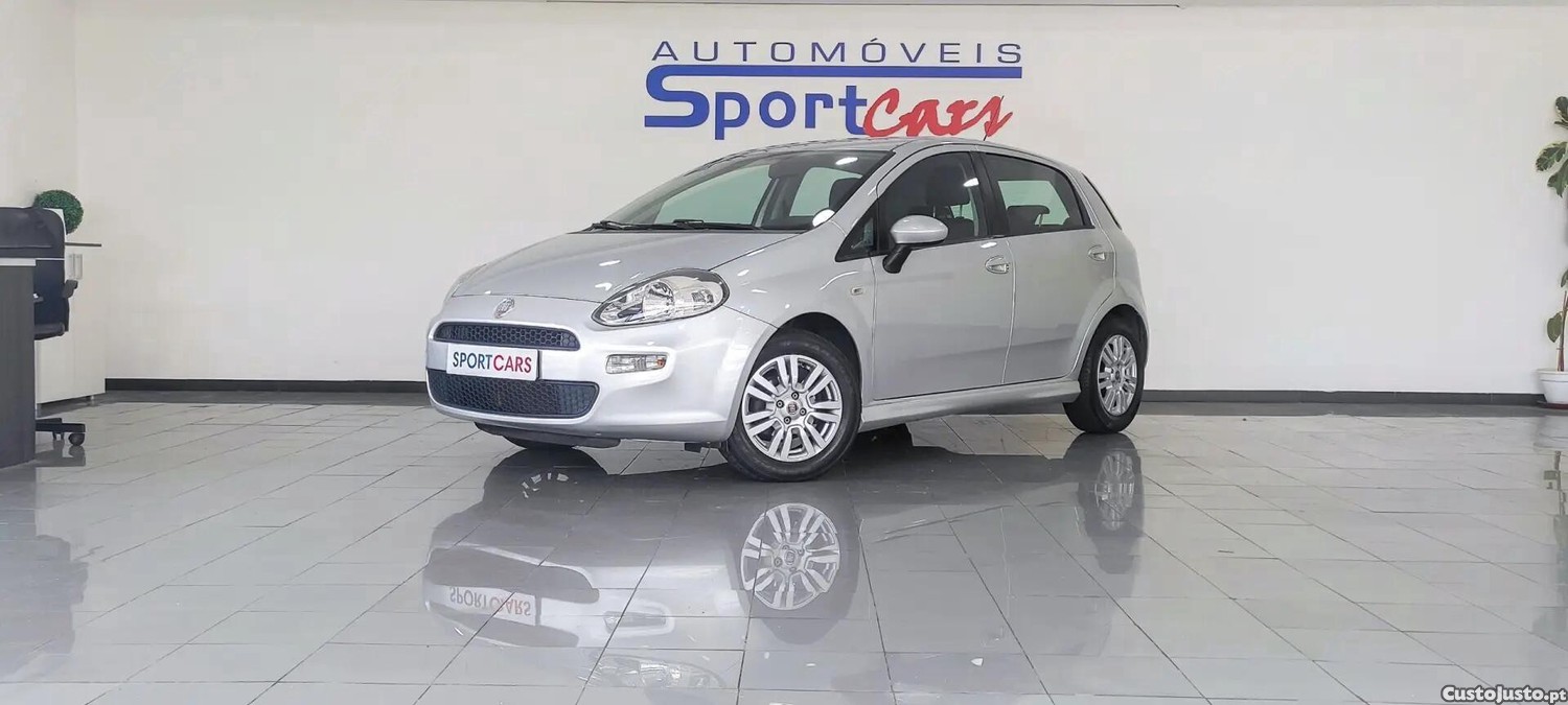 Fiat Punto 1.2 Young S&S — fotografia 21