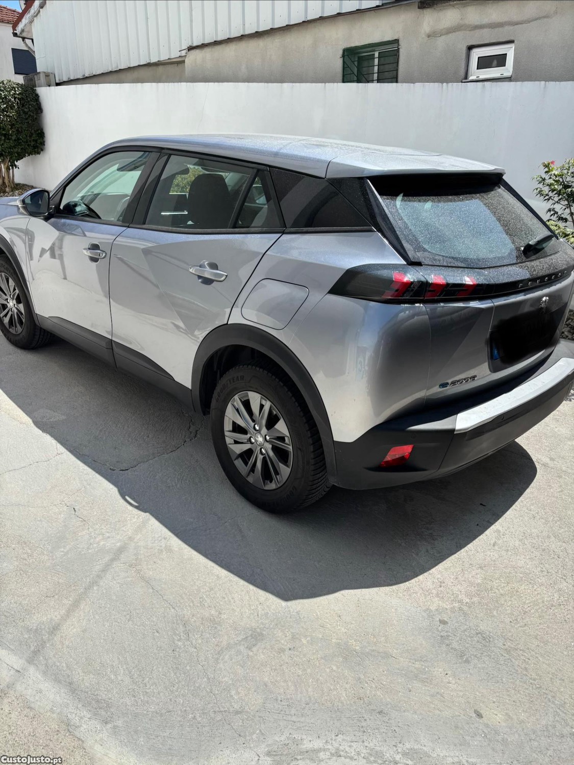Peugeot e-2008 Active Pack — fotografia 3