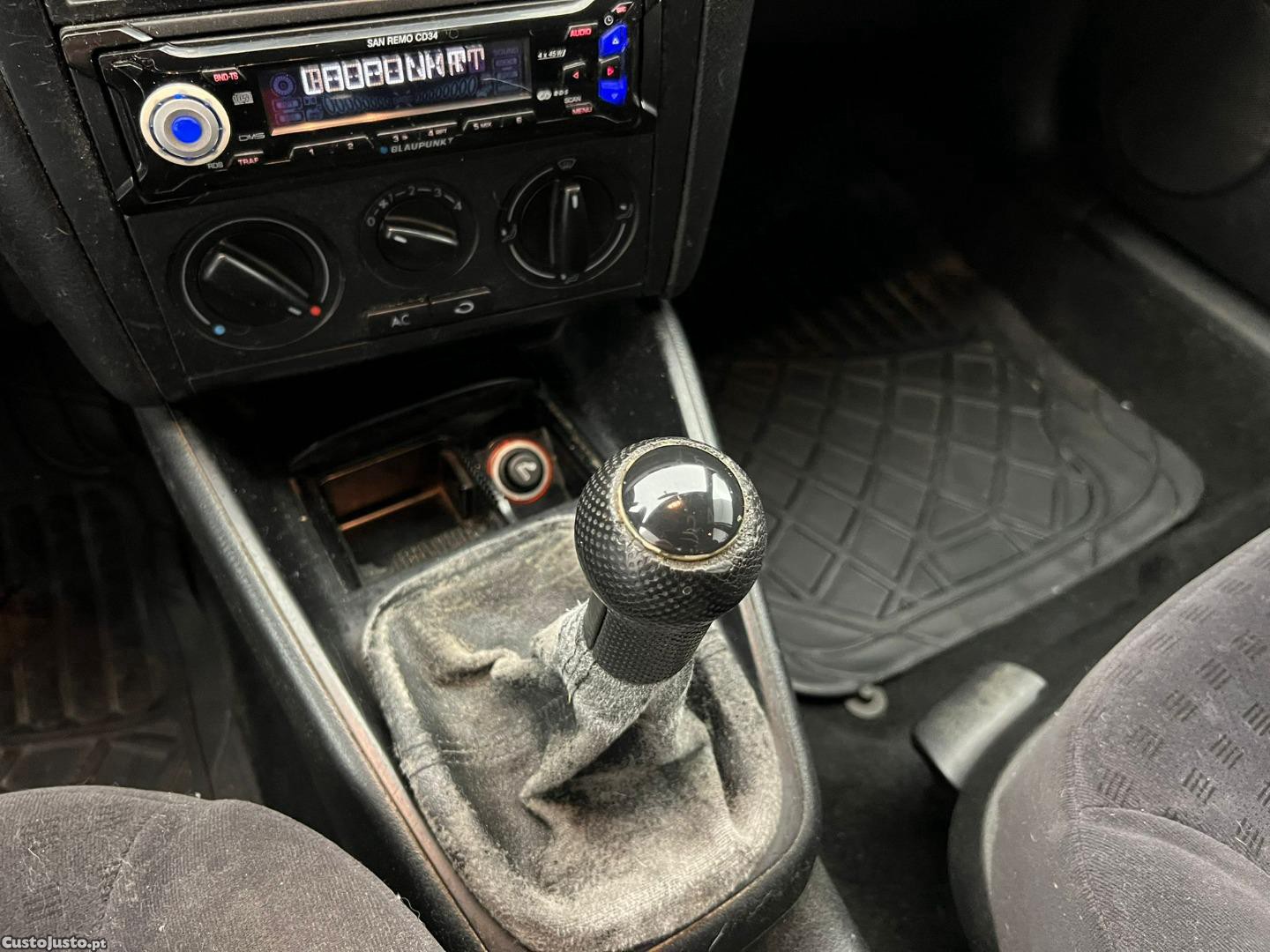 Volkswagen Golf VARIANT 1.9 TDI — fotografia 5