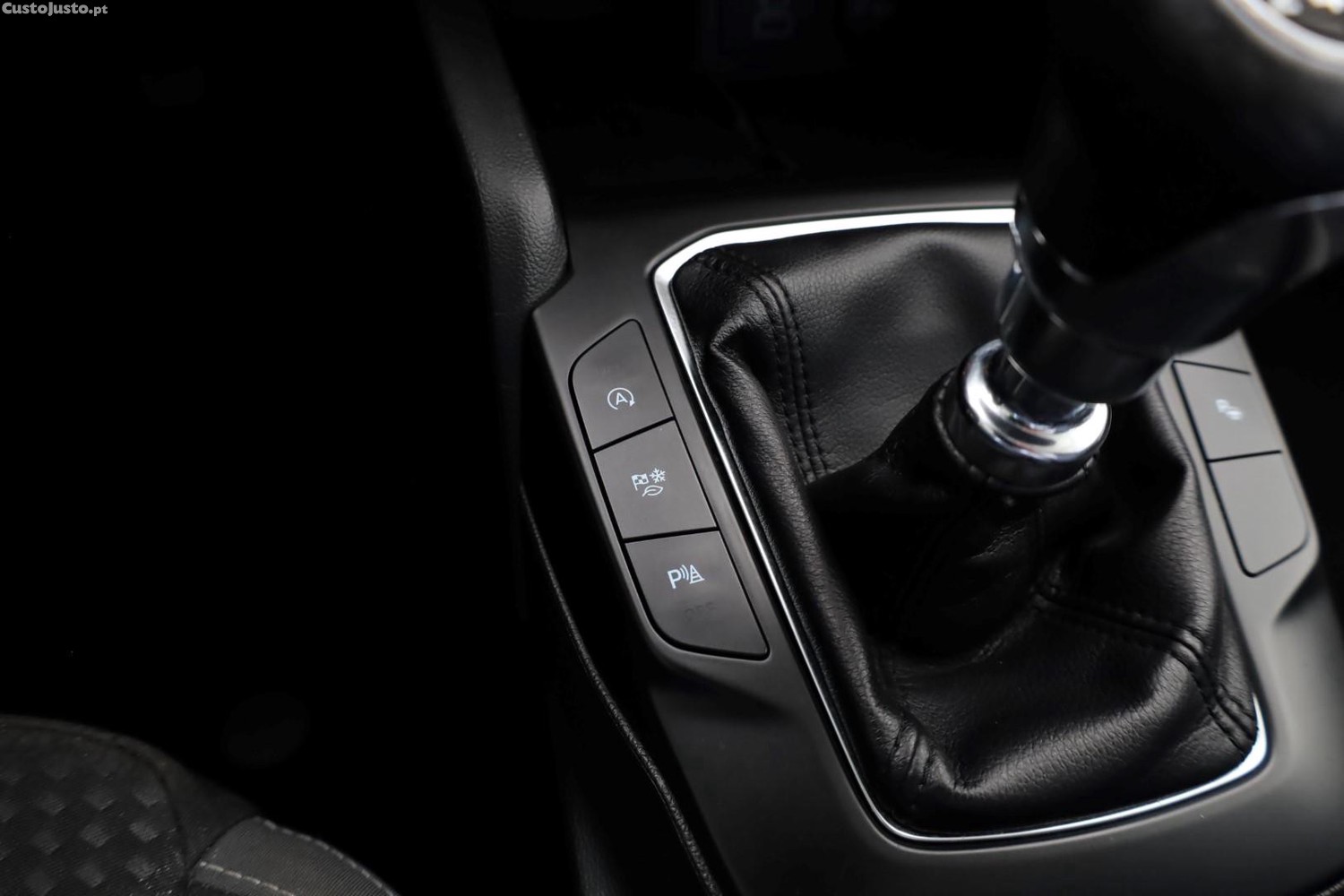 Ford Focus 1.0 EcoBoost MHEV Connected — fotografia 11