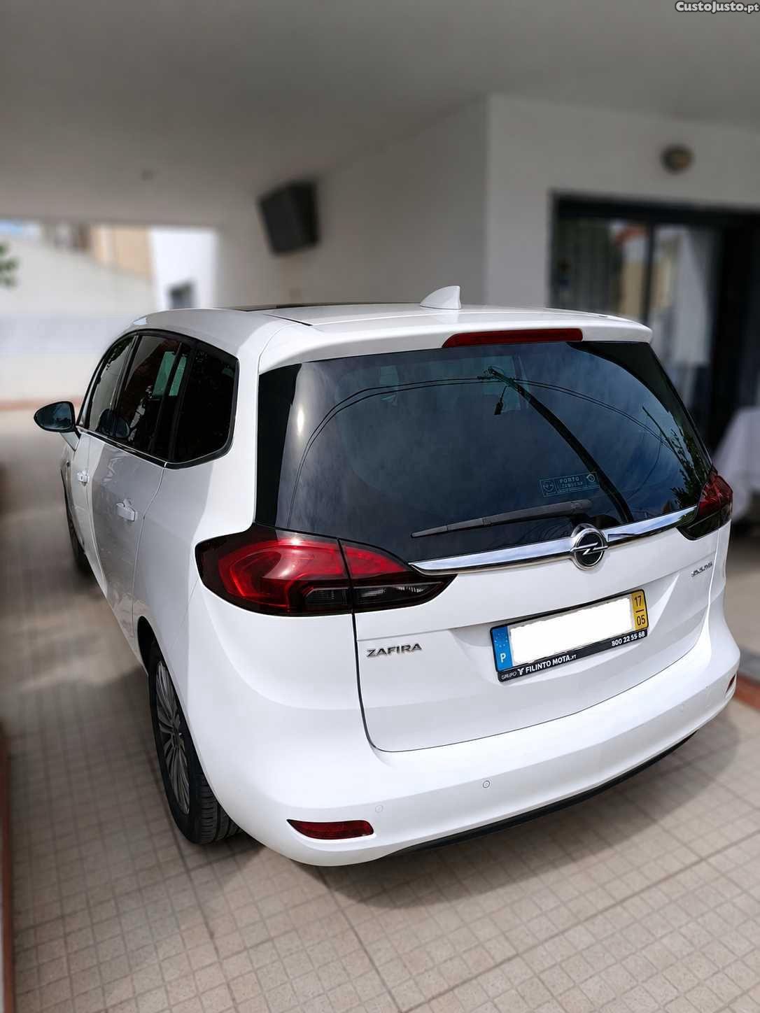 Opel Zafira Tourer — fotografia 7