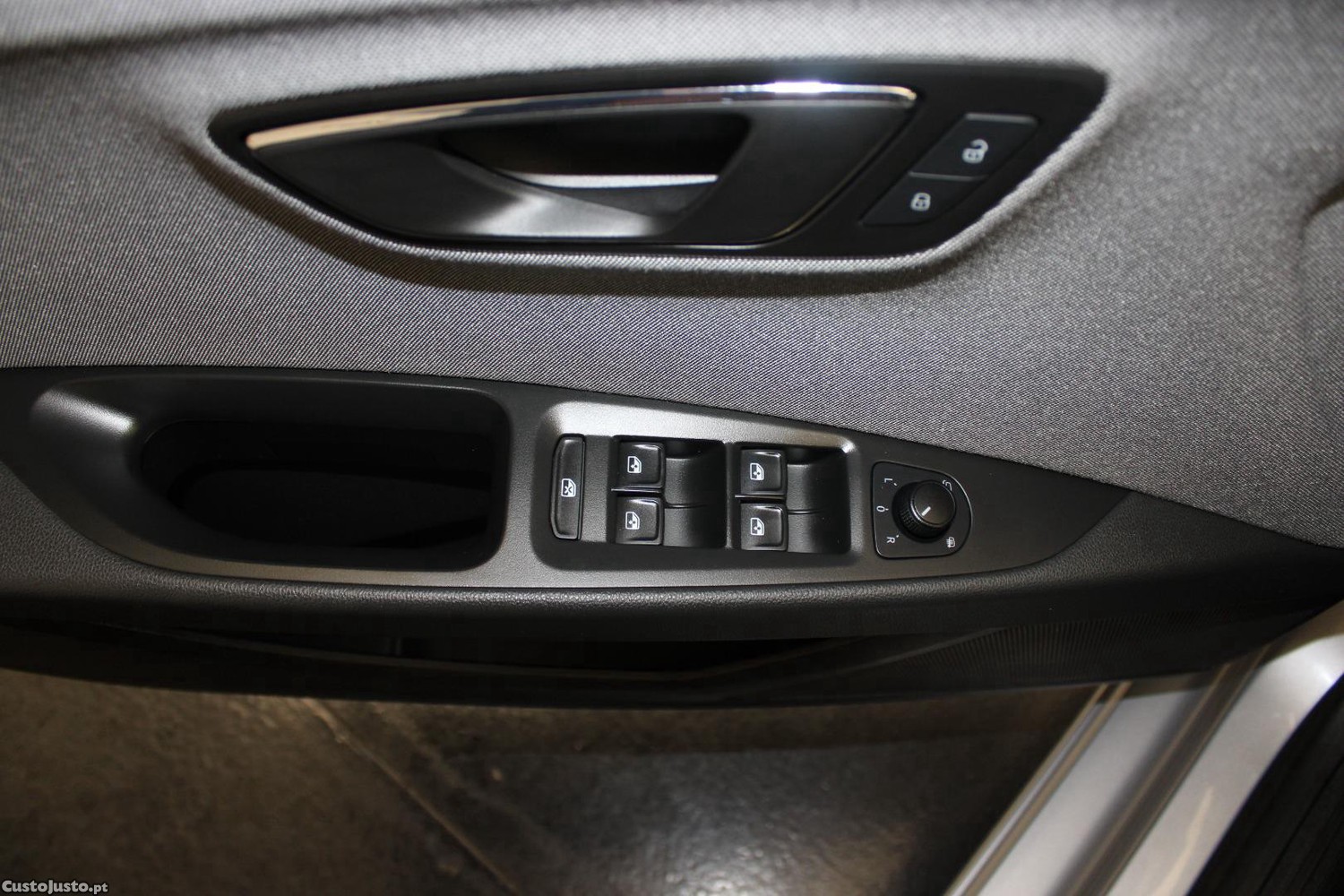 SEAT Leon ST 1.6 TDI STYLE — fotografia 9