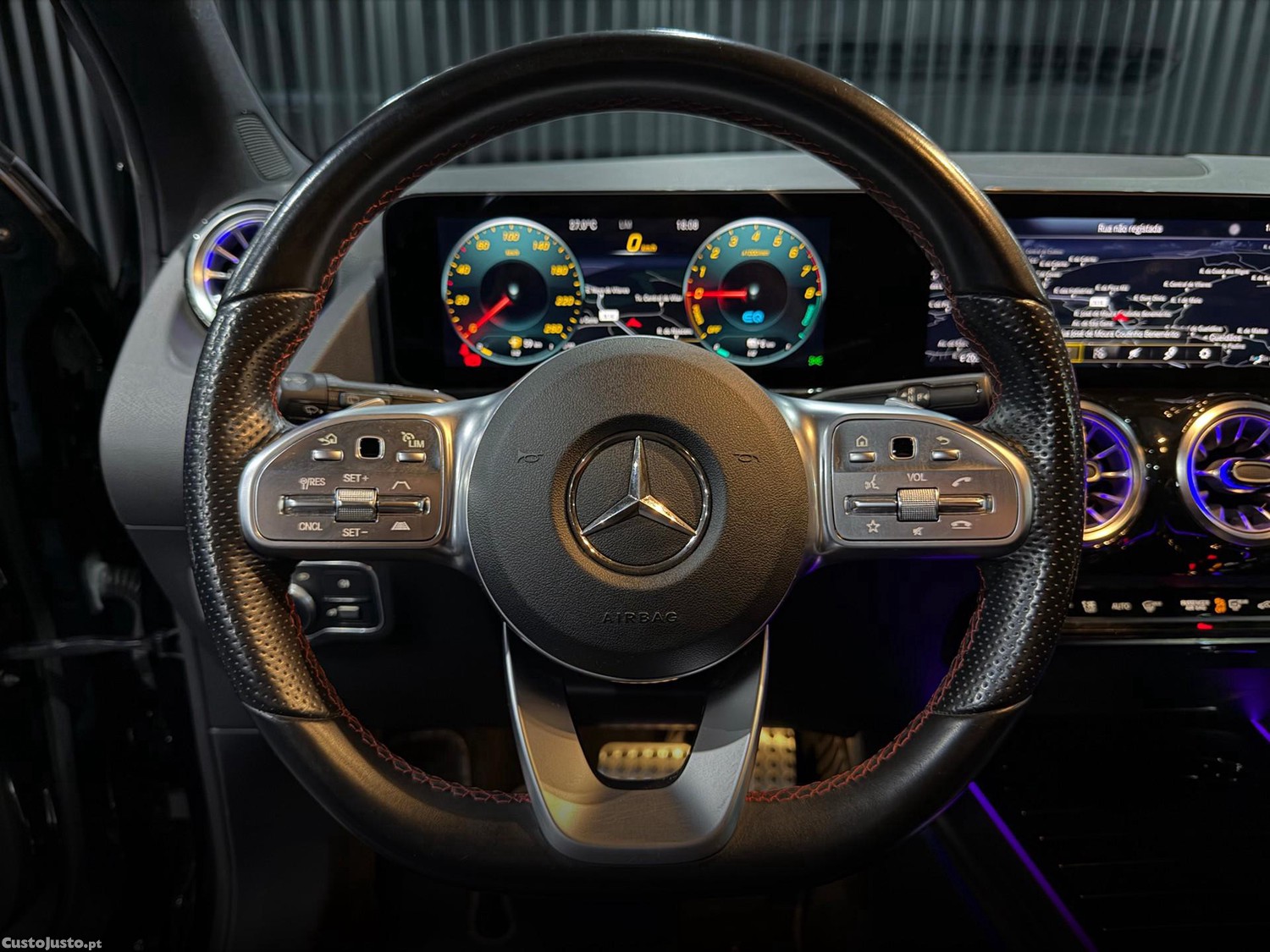 Mercedes-Benz GLA 250 e 8G-DCT AMG Line — fotografia 5