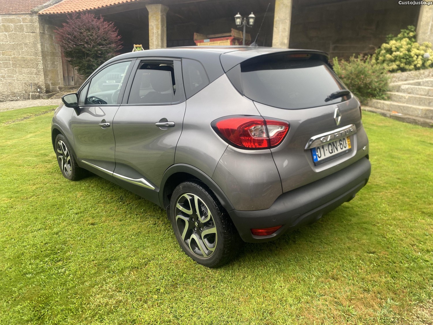 Renault Captur Exclusive — fotografia 3