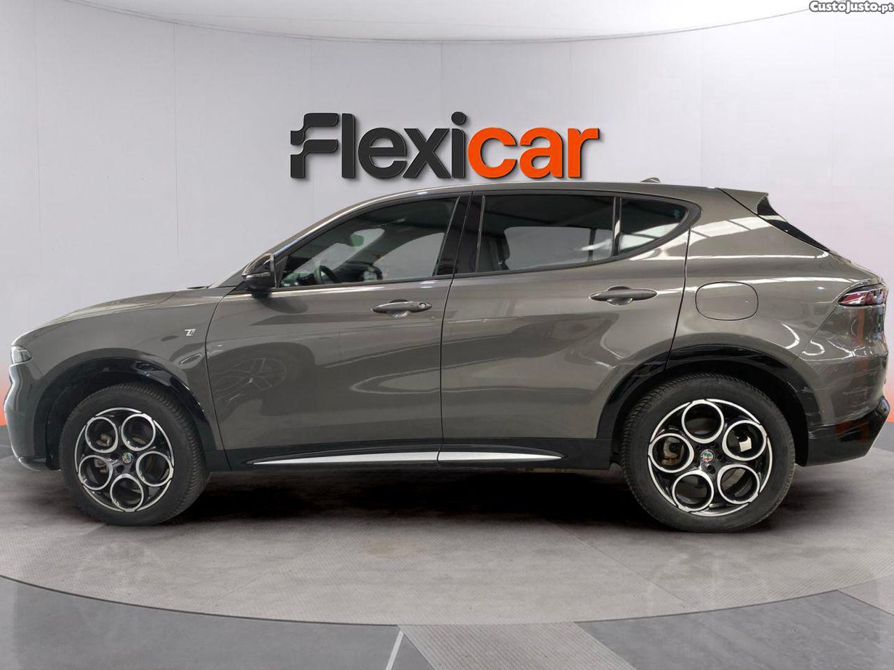 Alfa Romeo Tonale 1.3 Plug-In Hybrid Sprint e-AWD — fotografia 22
