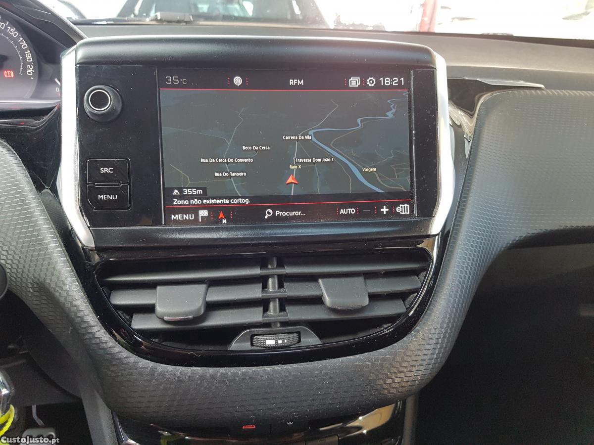 Peugeot 208 Gt line — fotografia 3