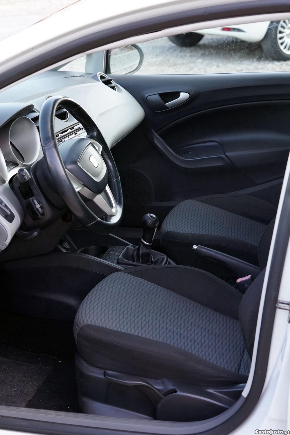 SEAT Ibiza 1.6 TDI — fotografia 6