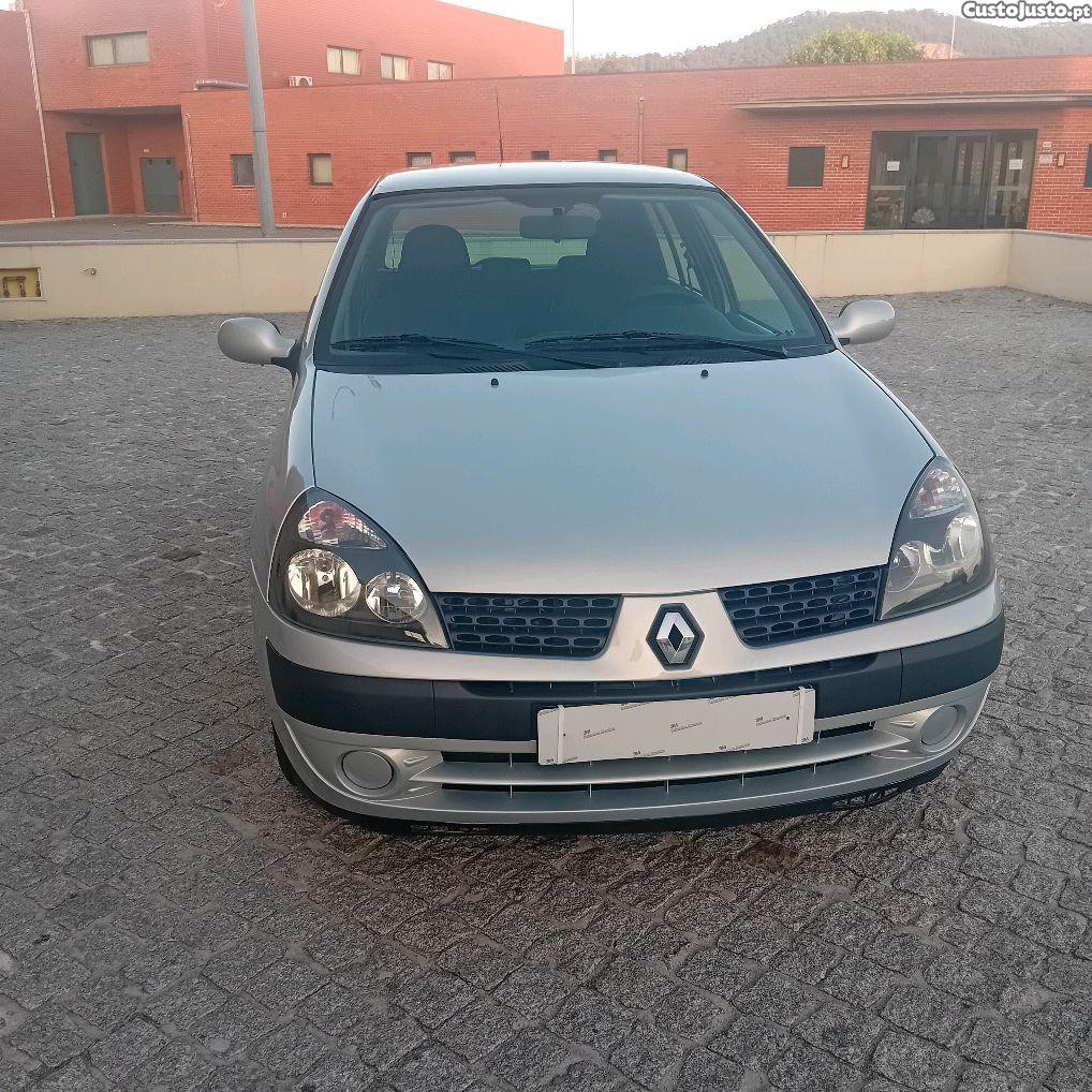 Renault Clio 1.5 dci exclusive — fotografia 10