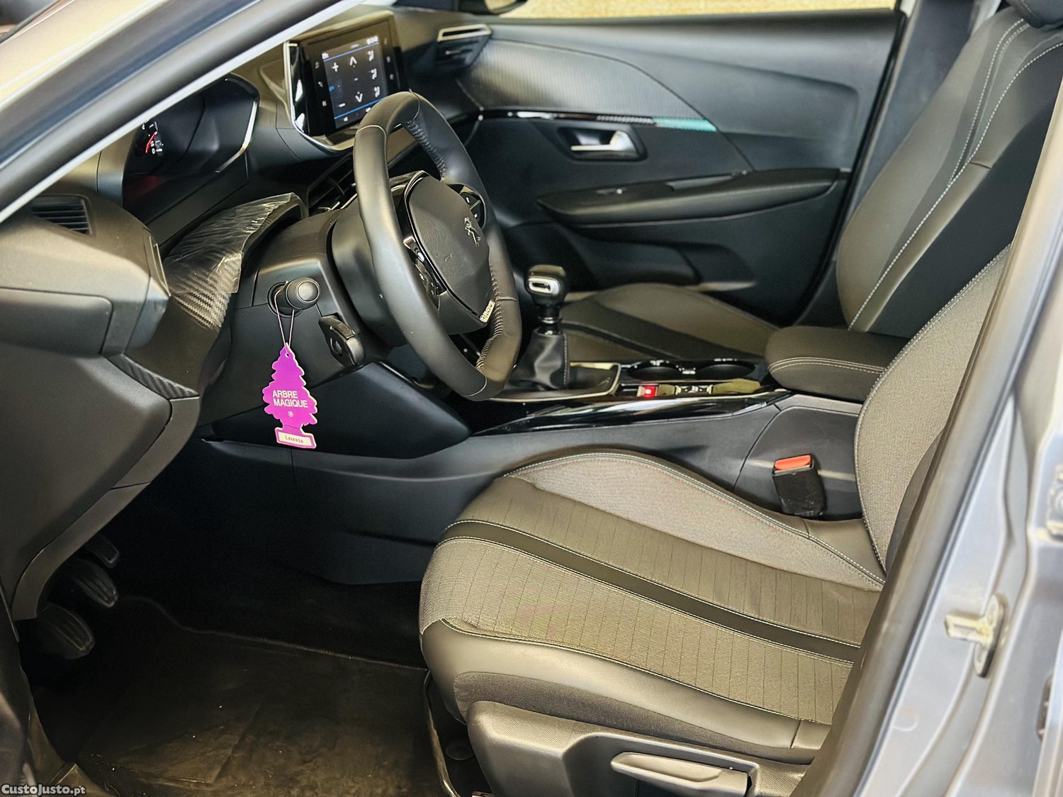 Peugeot 208 1.2 Allure — fotografia 6