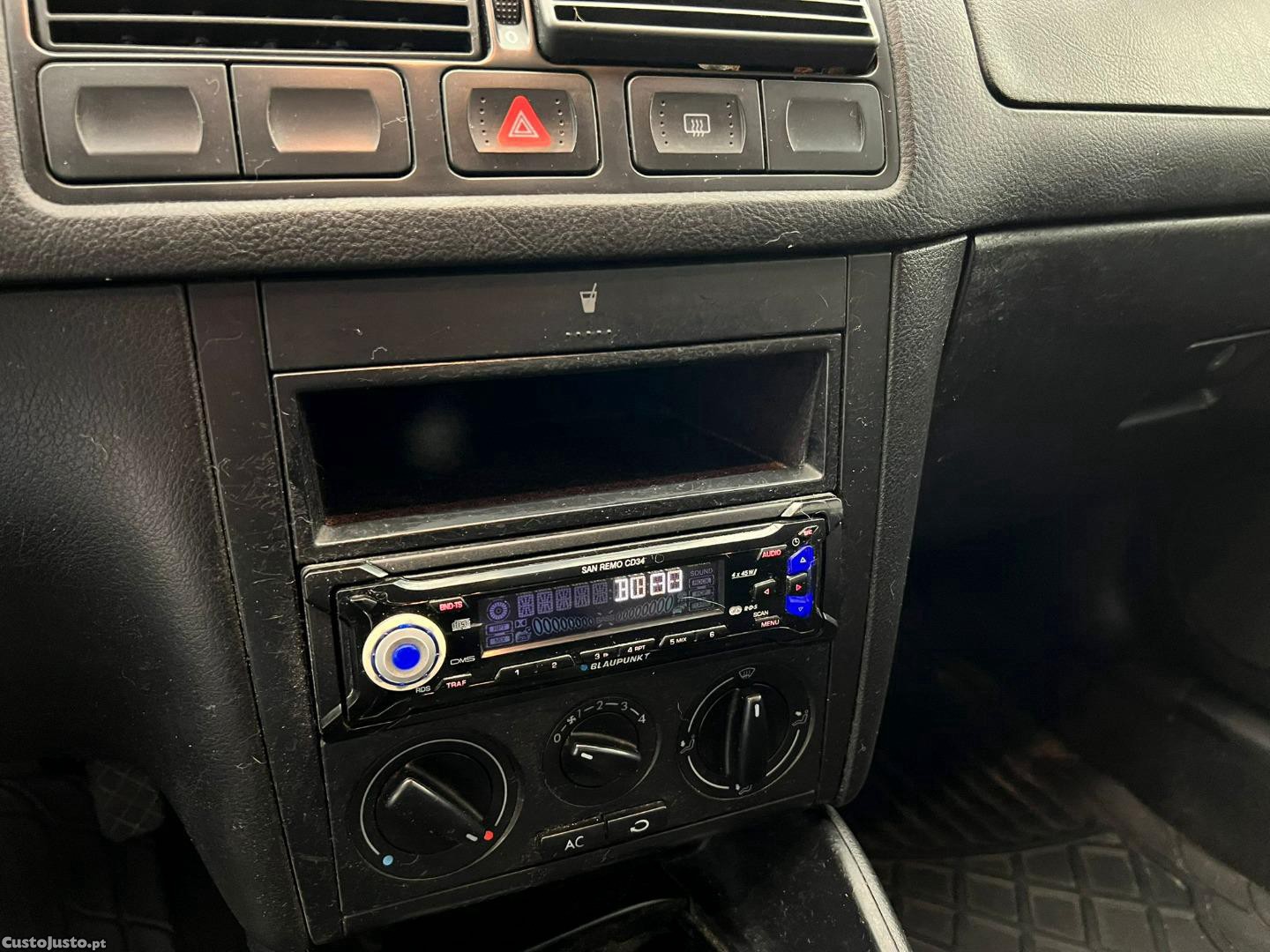 Volkswagen Golf VARIANT 1.9 TDI — fotografia 6