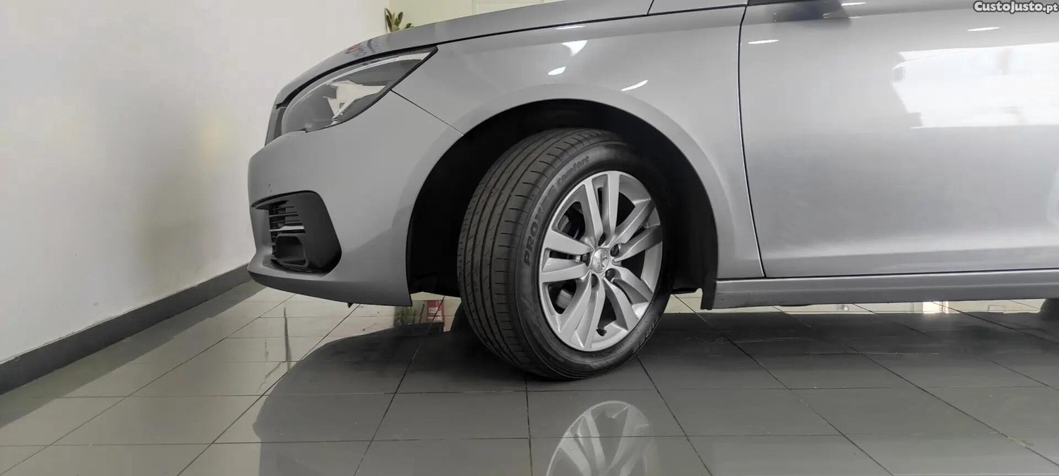 Peugeot 308 1.6 BlueHDi Style — fotografia 22