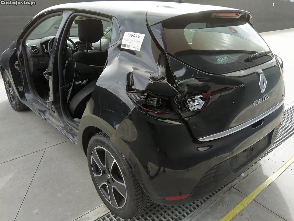 Renault Clio 0.9 TCe 90 (BHNF, BHMA, BHMH, BHJK, BHJR) (66 kW / 90 cv) [11.2012 - 08.2021] - 15 foto 3
