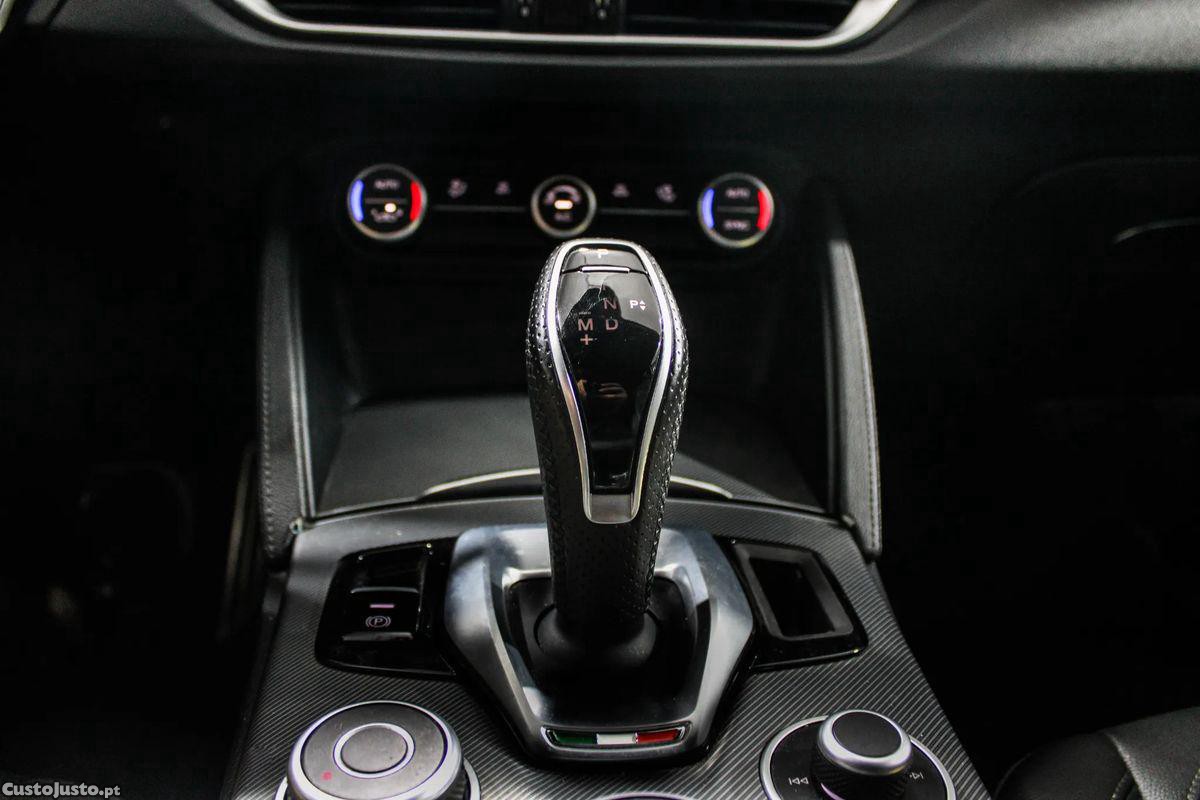 Alfa Romeo Stelvio 2.2 D Sprint AT8 — fotografia 23