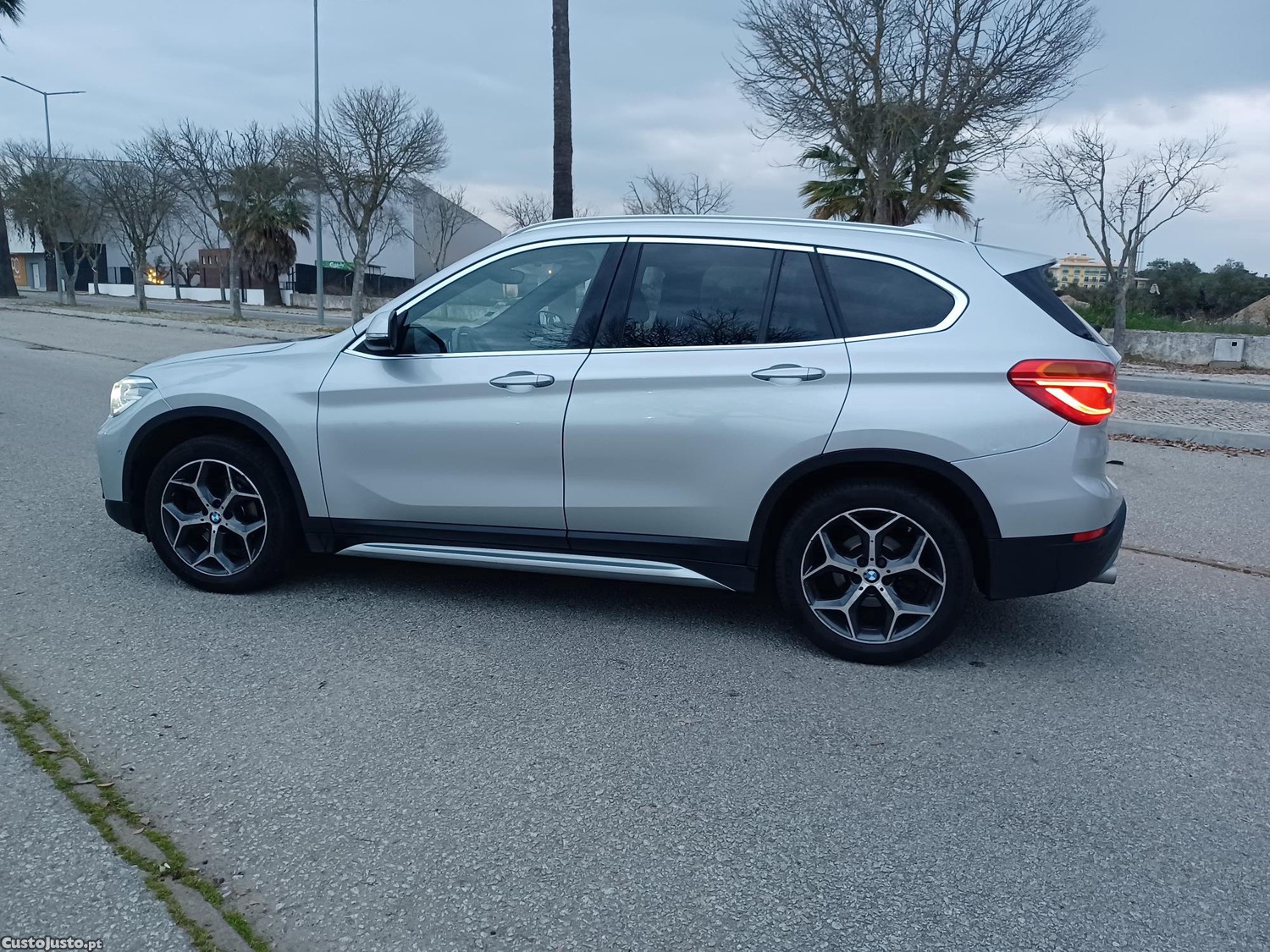 BMW X1 BMW X1 LCI 2016 sDrive xLine - com sistema ConcetedDrive Anti-Colisão » NACIONAL - 16 foto 2