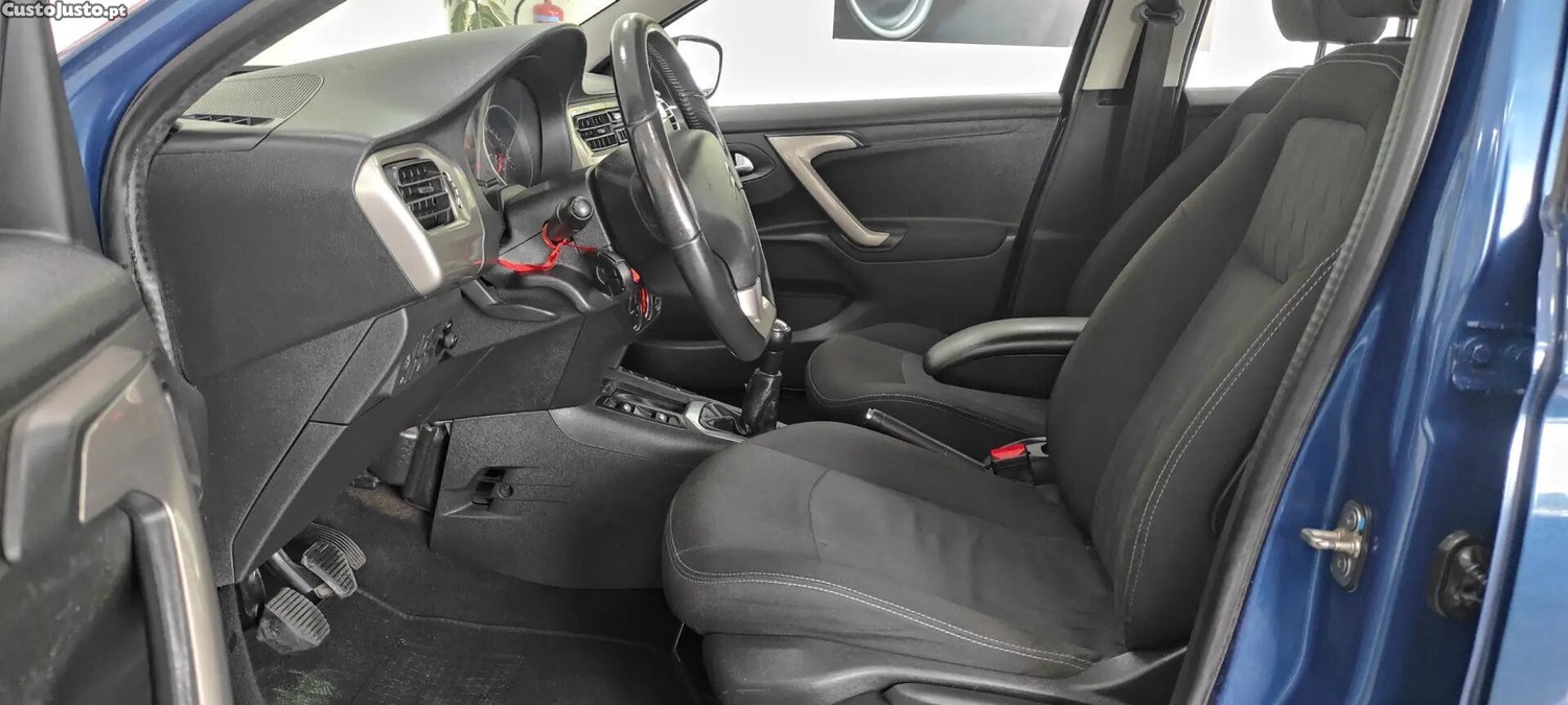 Citroën C-Elysée BlueHDi Selection — fotografia 16