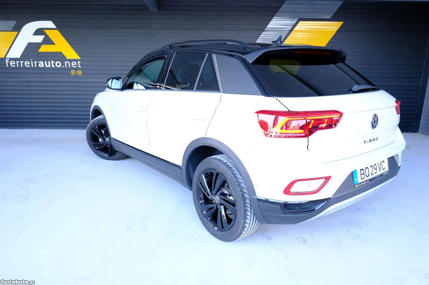 Volkswagen T-Roc 1.0 TSI Black Style — fotografia 24