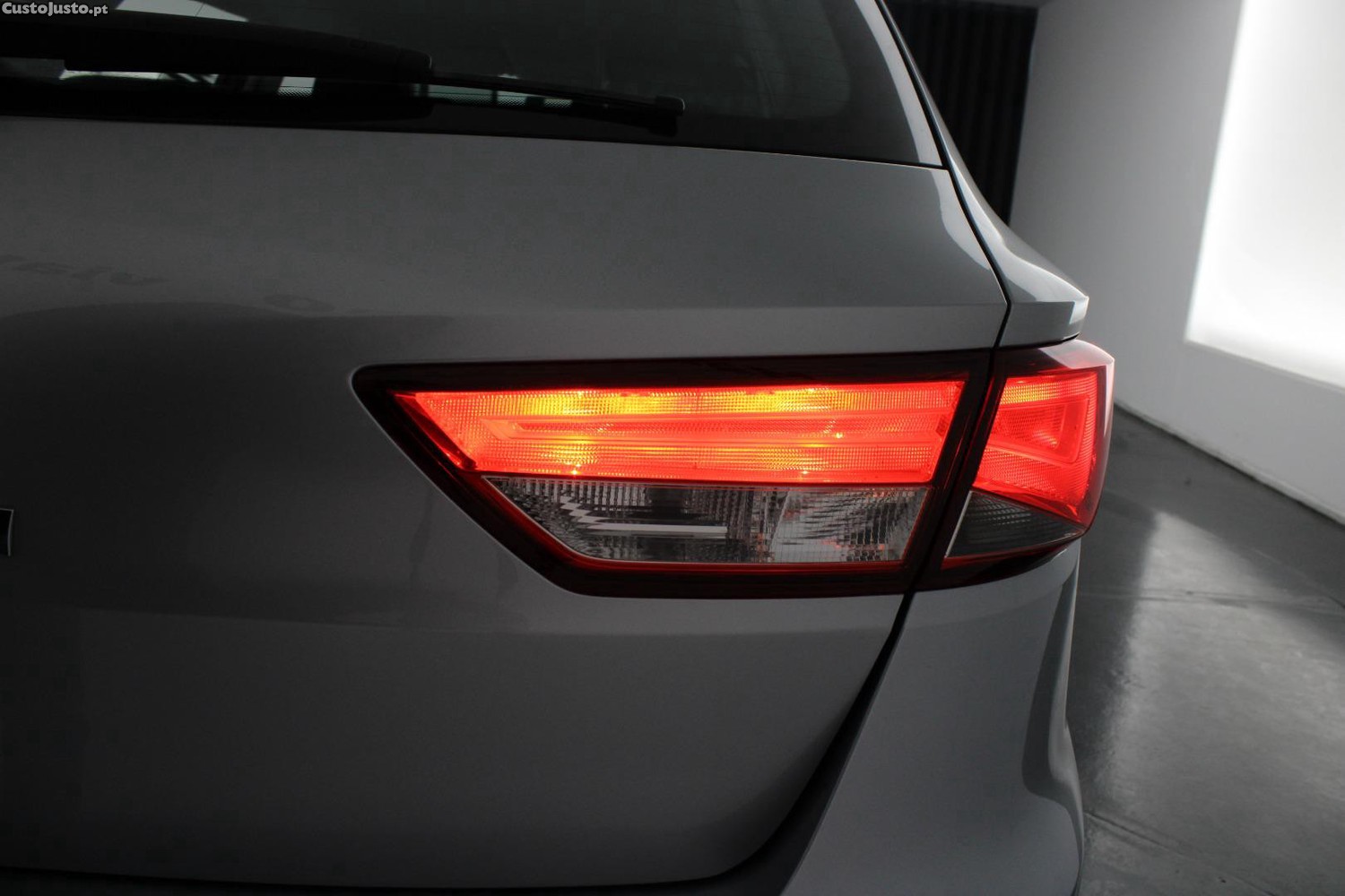 SEAT Leon ST 1.6 TDI STYLE — fotografia 2