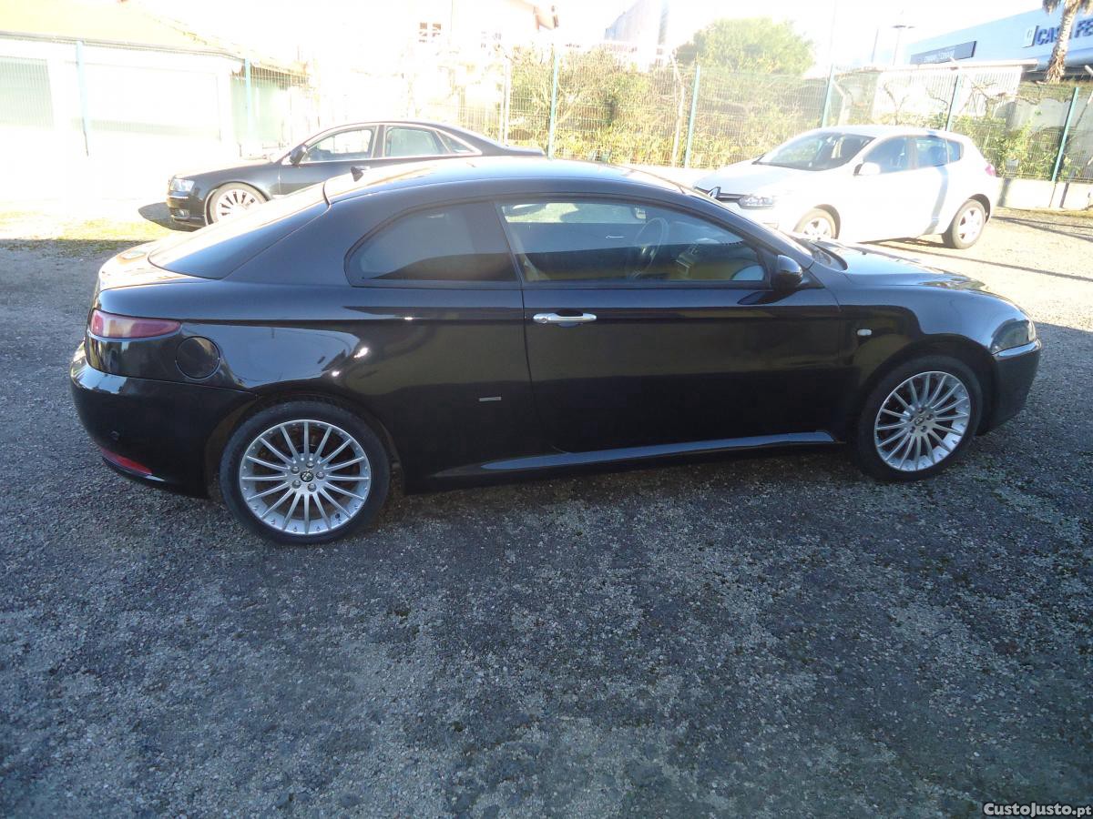 Alfa Romeo GT 1.9 JTD M-JET - 05 foto 4