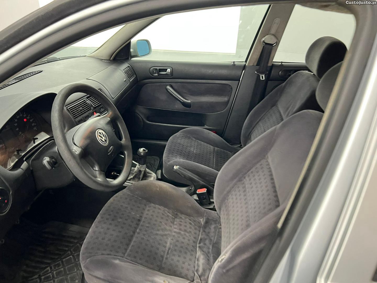 Volkswagen Golf VARIANT 1.9 TDI — fotografia 4