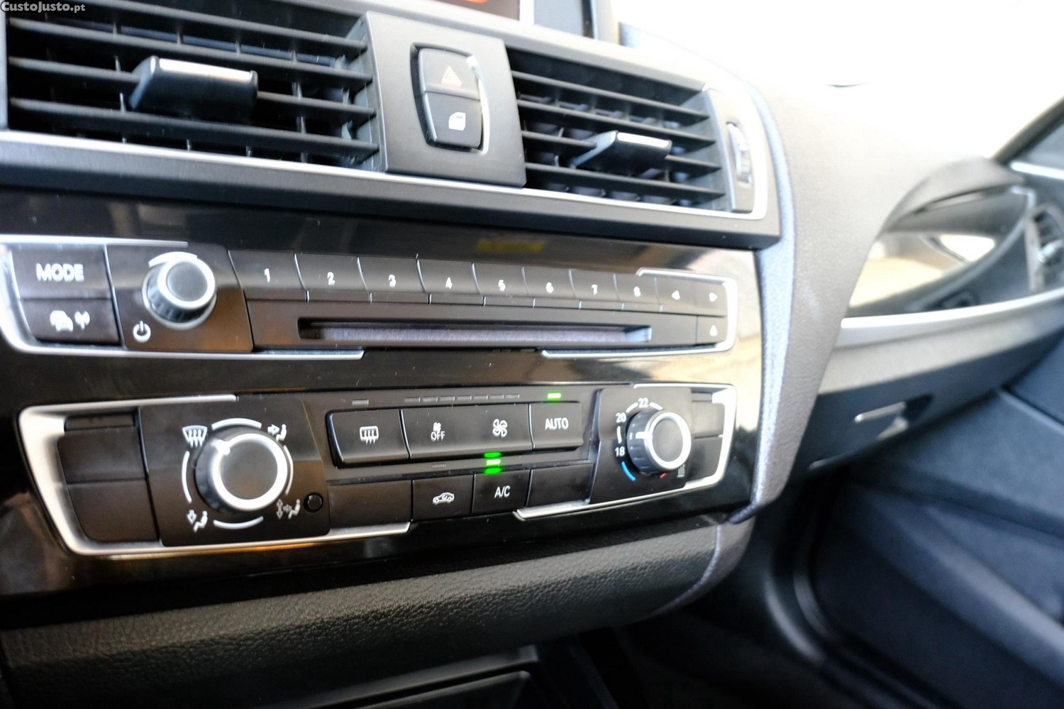 BMW 116 d Line Sport Auto — fotografia 2