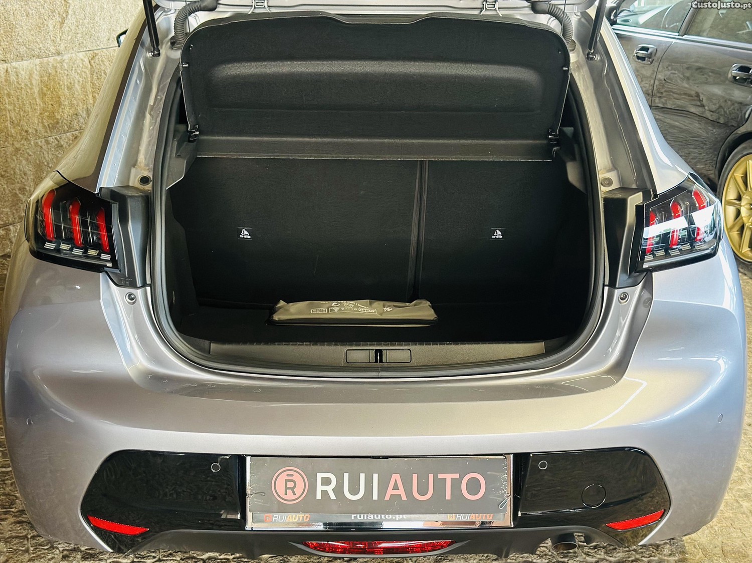 Peugeot 208 1.2 Allure — fotografia 10