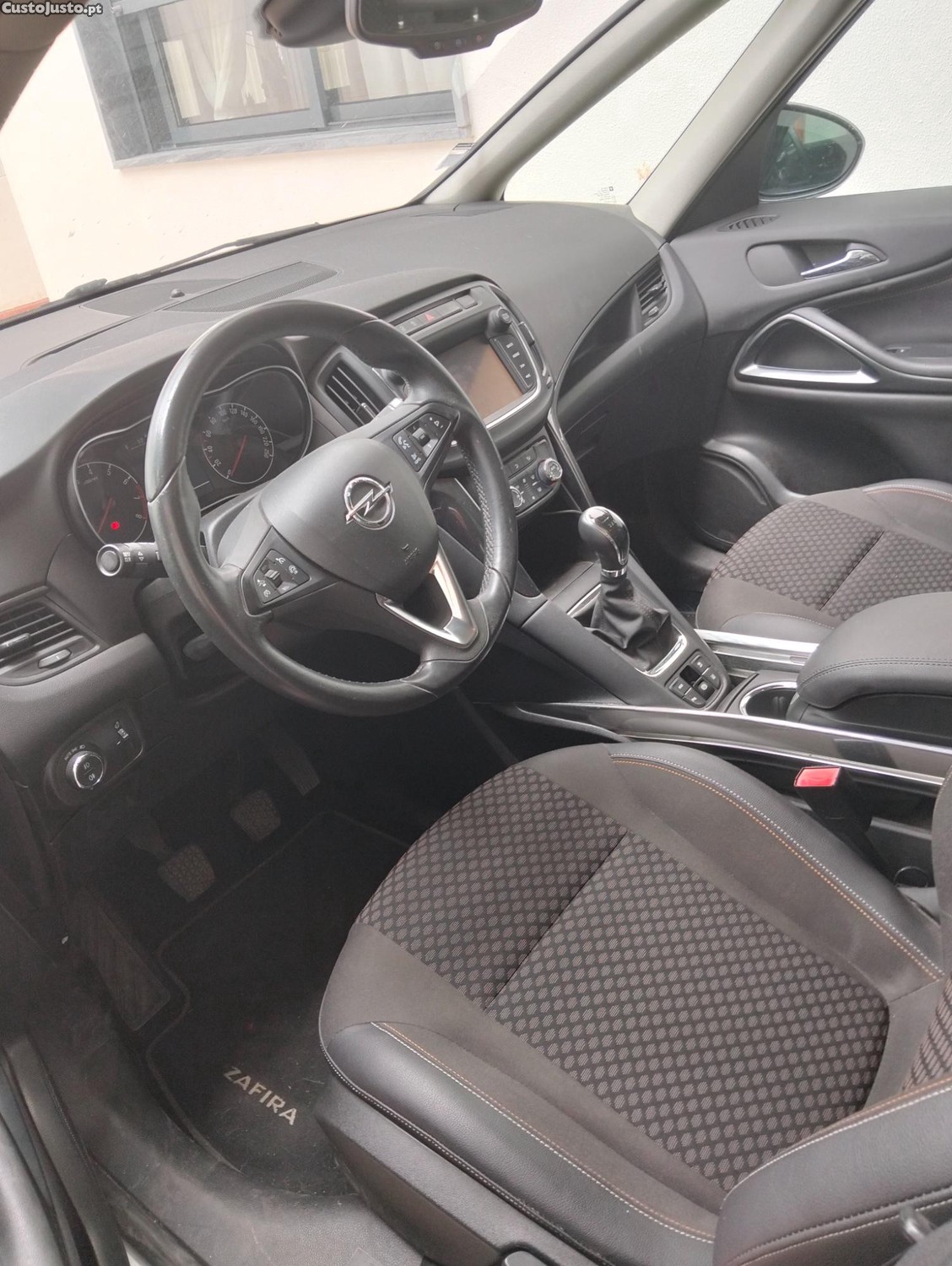 Opel Zafira Tourer — fotografia 3