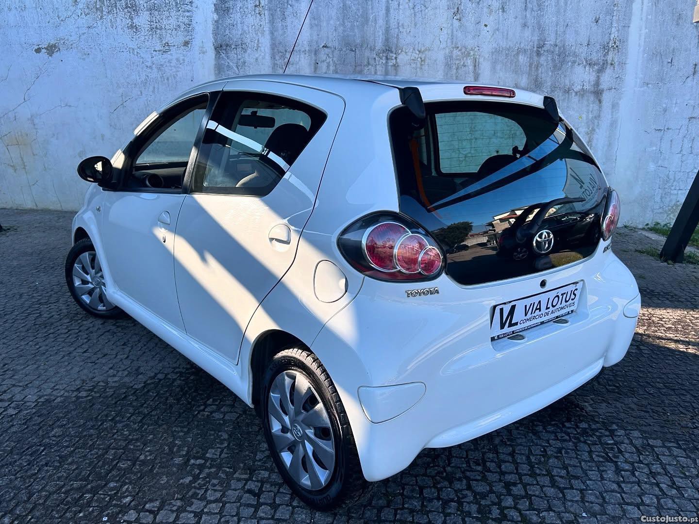 Toyota Aygo 1.0 — fotografia 3