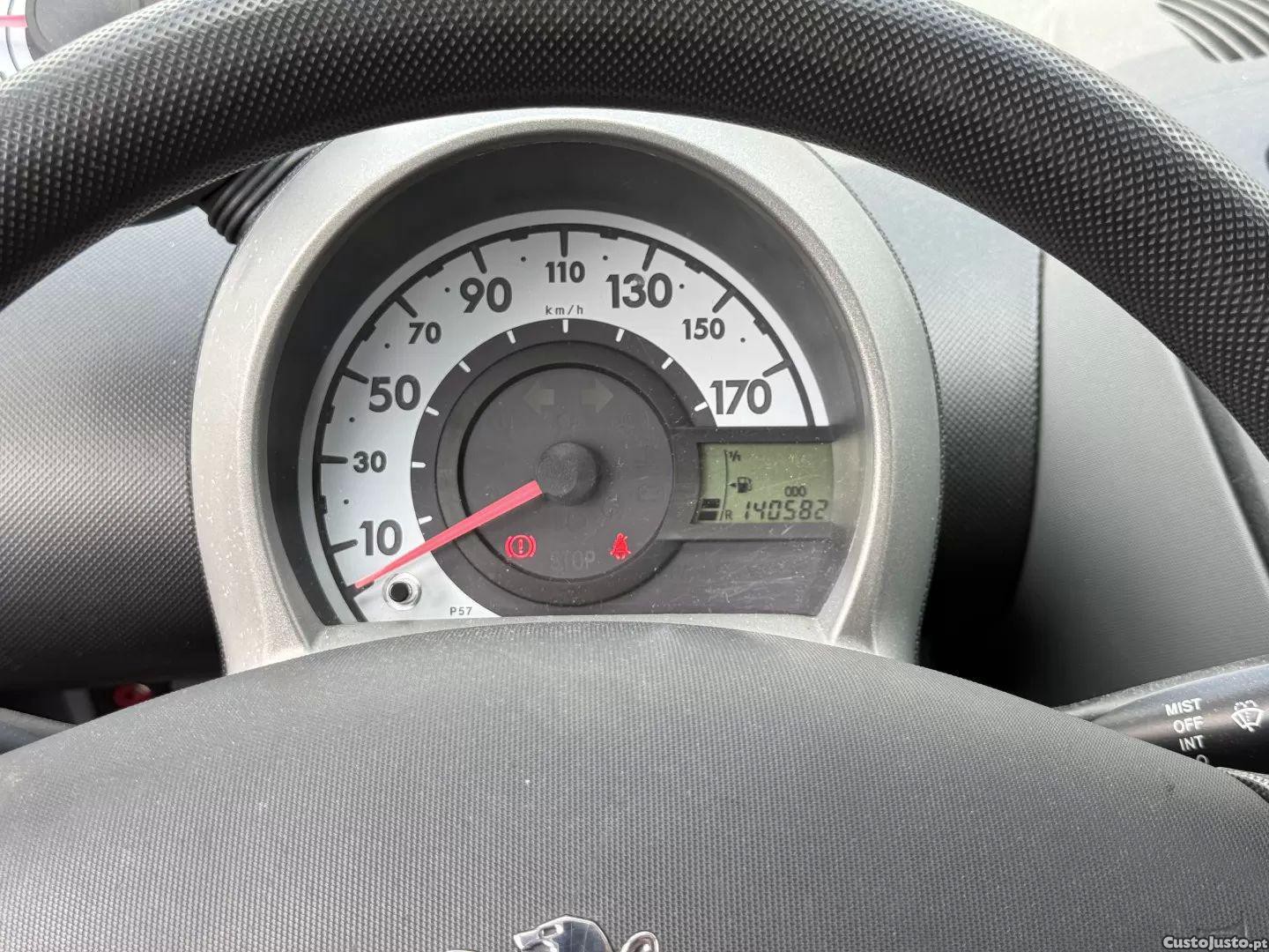 Peugeot 107 1.4 hdi trendy — fotografia 4