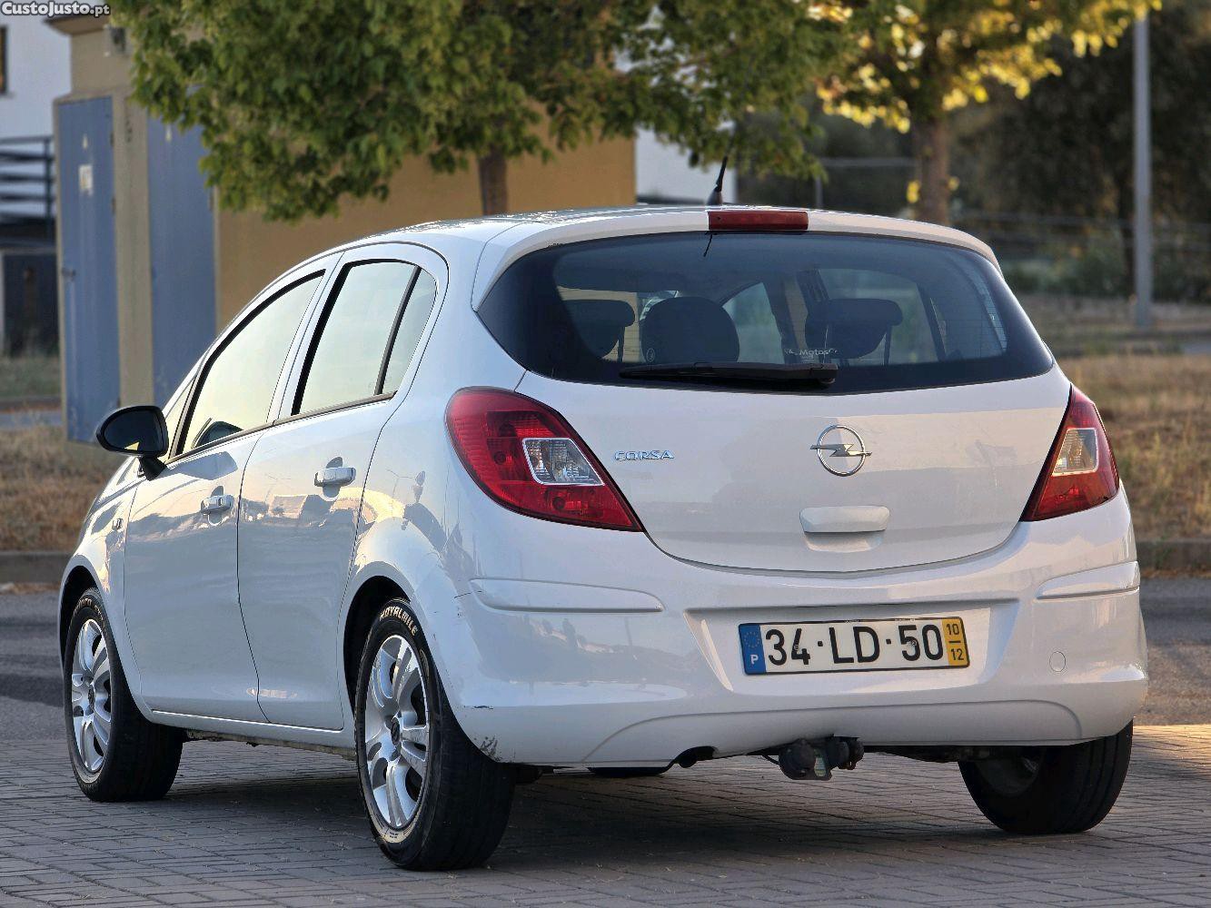Opel Corsa D 1.2 (2010) — fotografia 11