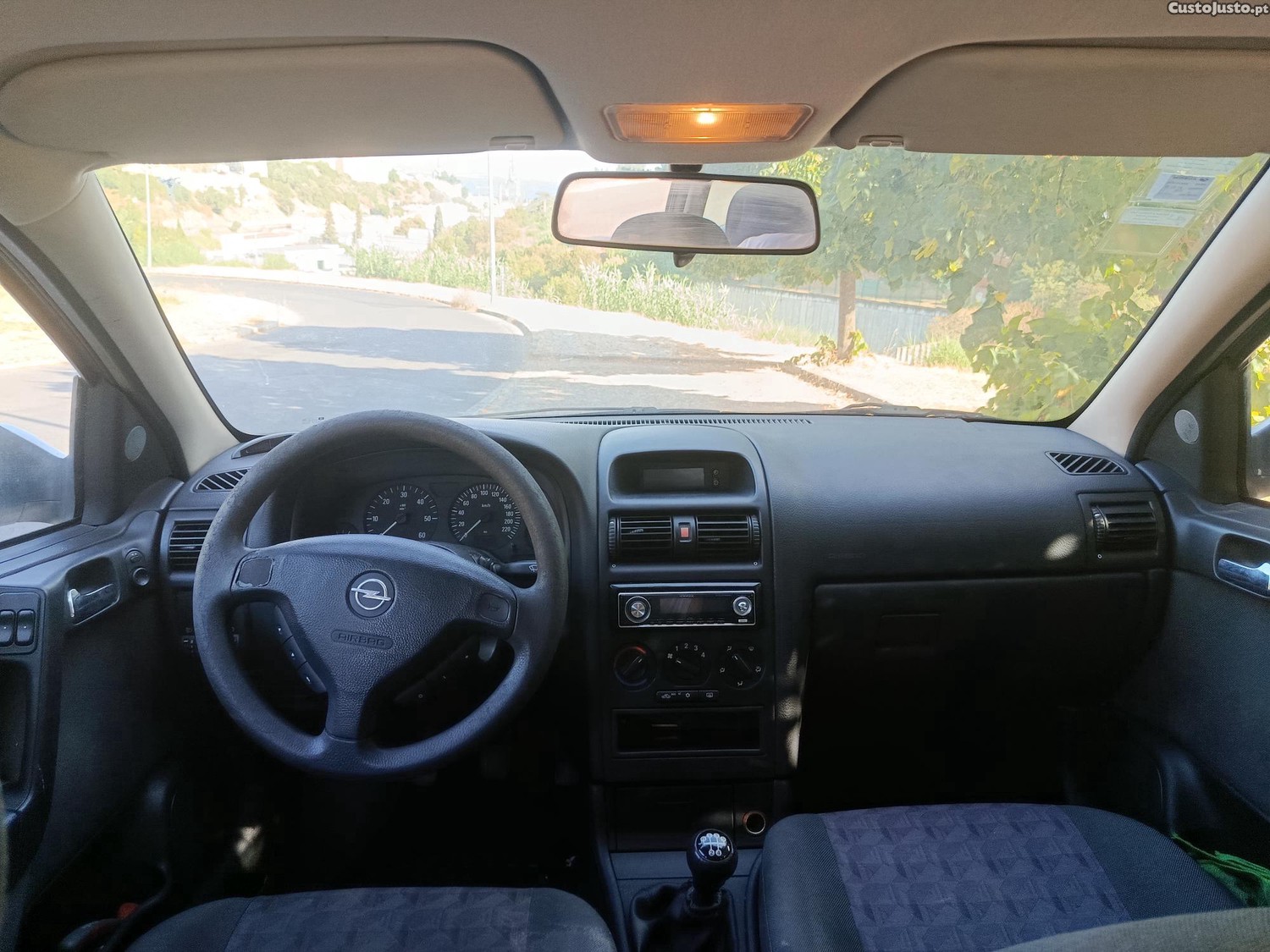 Opel Astra 1.7 DTI — fotografia 3