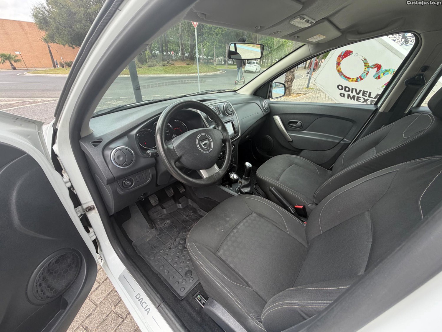 Dacia Sandero 1.2 16V CONFORT BI-FUEL — fotografia 10