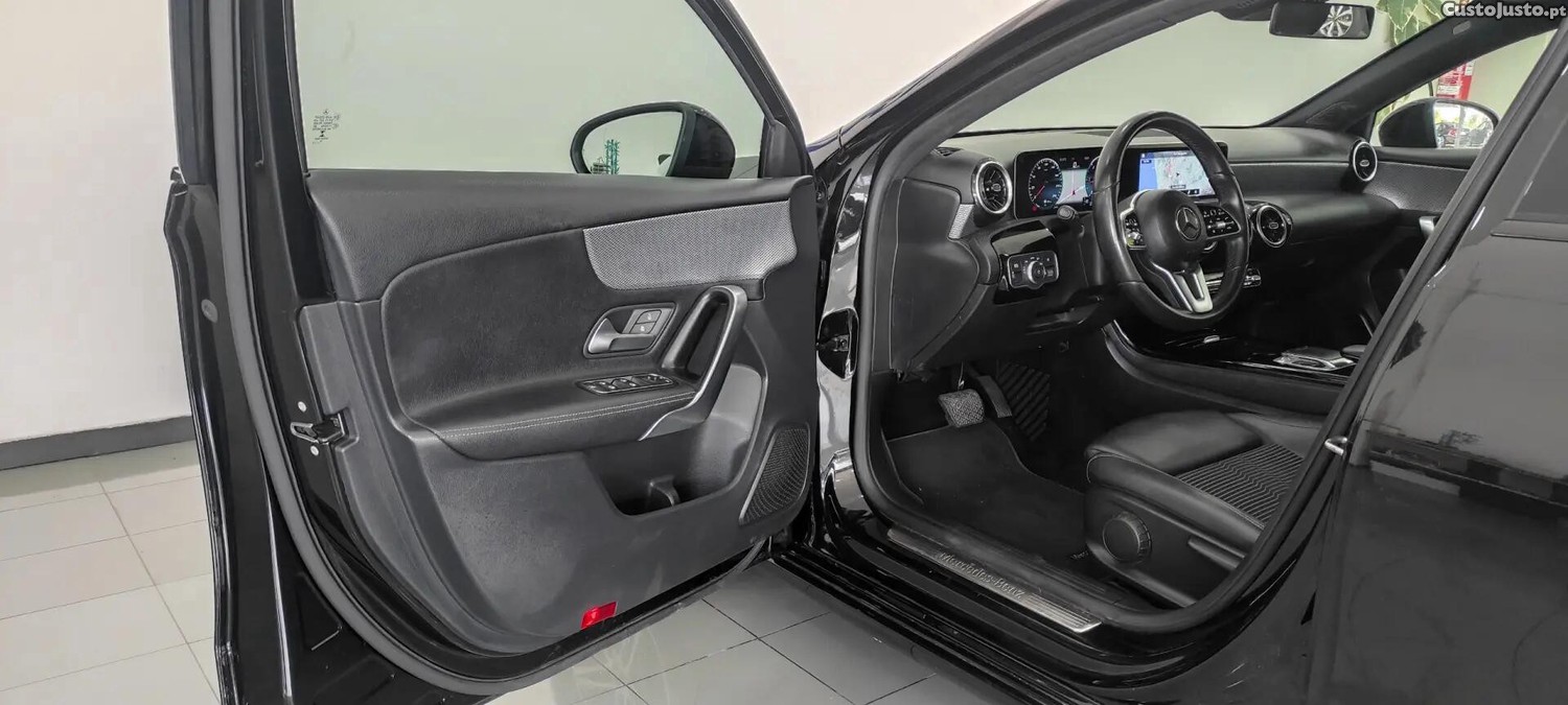 Mercedes-Benz A 180 d 7G-DCT Progressive — fotografia 17