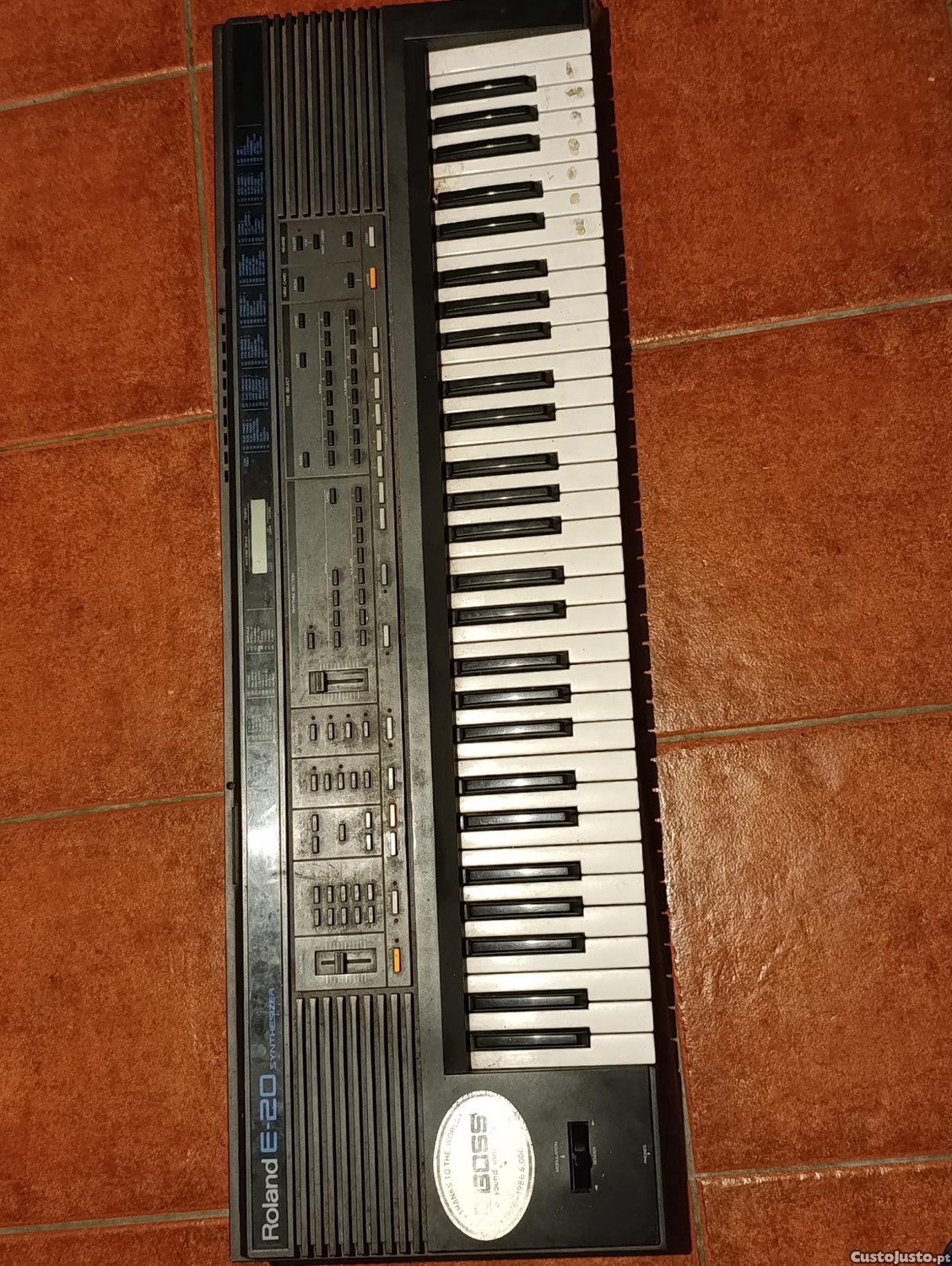 Piano Roland E20