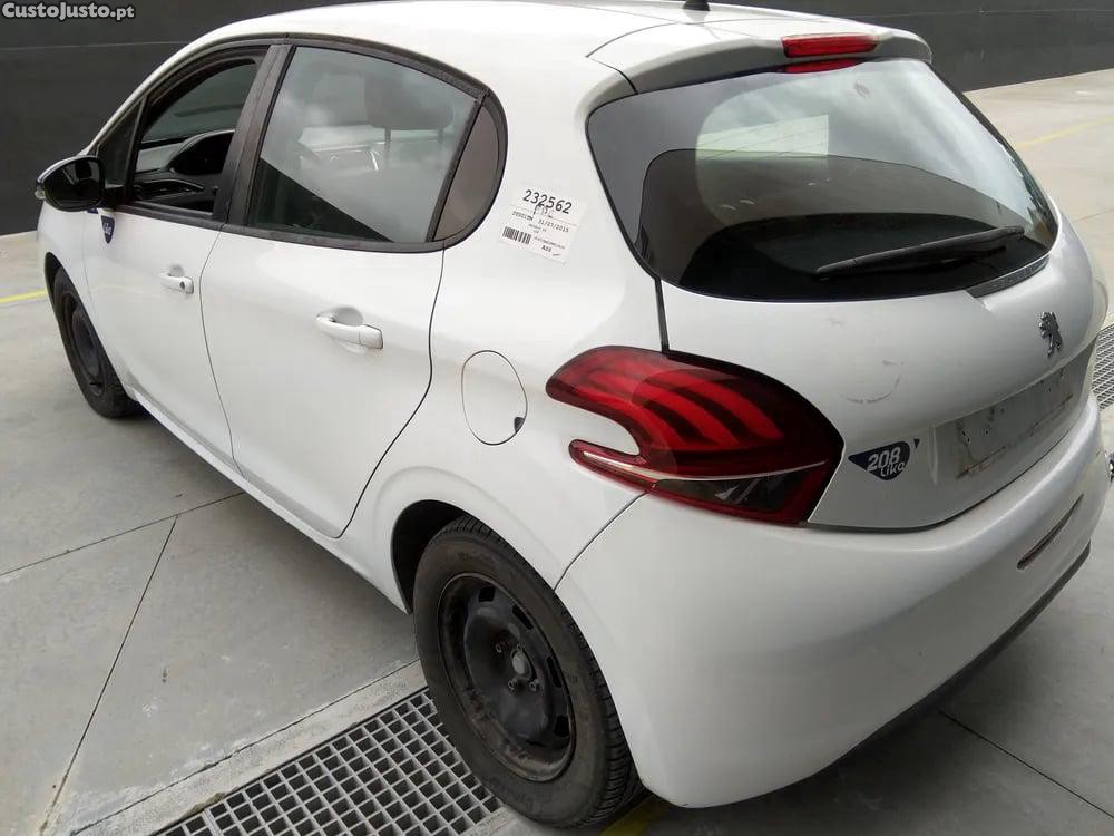 Peugeot 208 1.0 VTi (50 kW / 68 cv) [03.2012 - 12.2019] - 15 foto 4