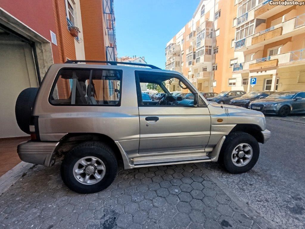 Mitsubishi Pajero 2.8 TDI Abas Largas Nacional — fotografia 9