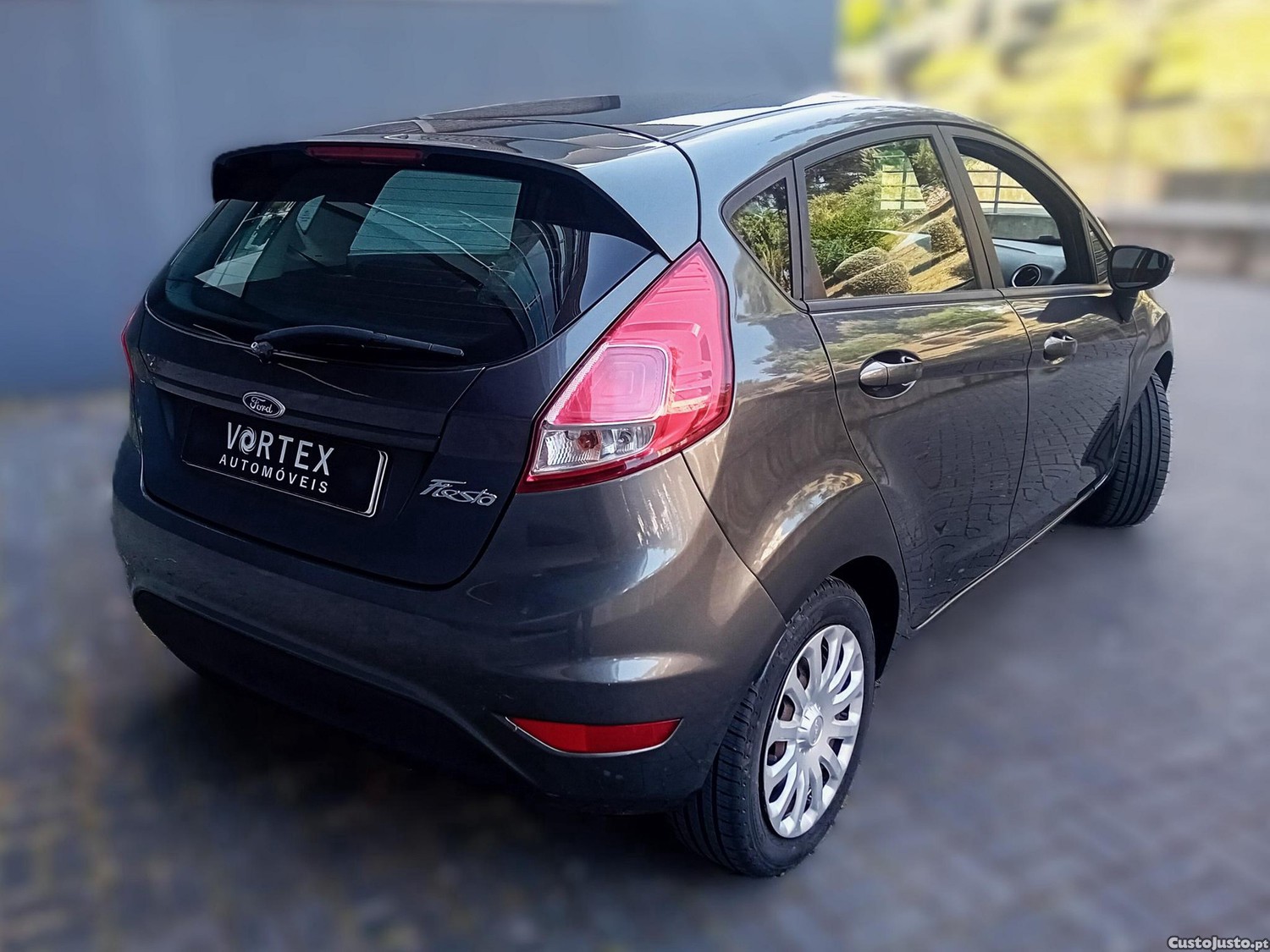 Ford Fiesta 1.25 Ambiente — fotografia 12