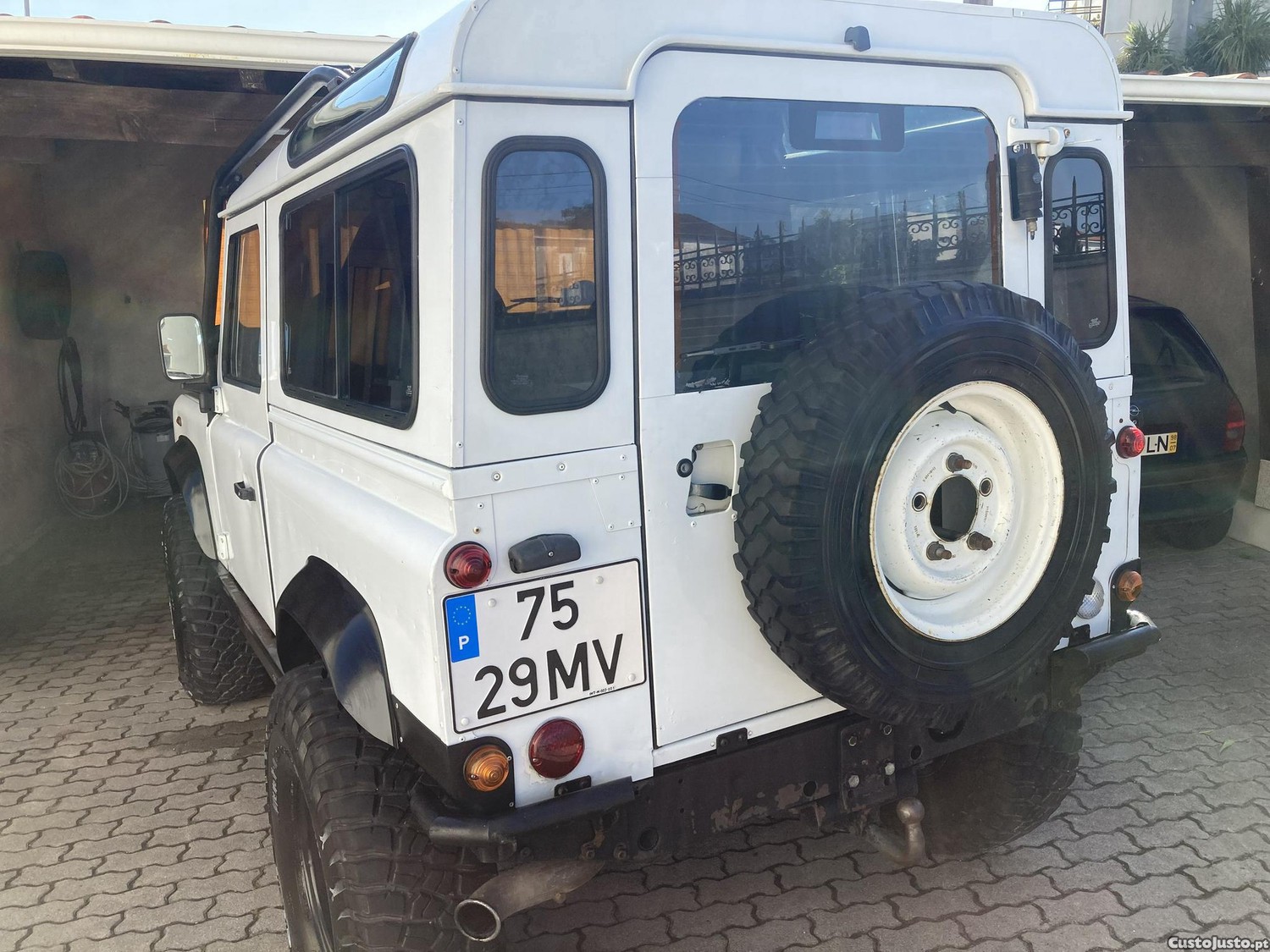Land Rover Defender TD5 6 LUGARES - 99 foto 2