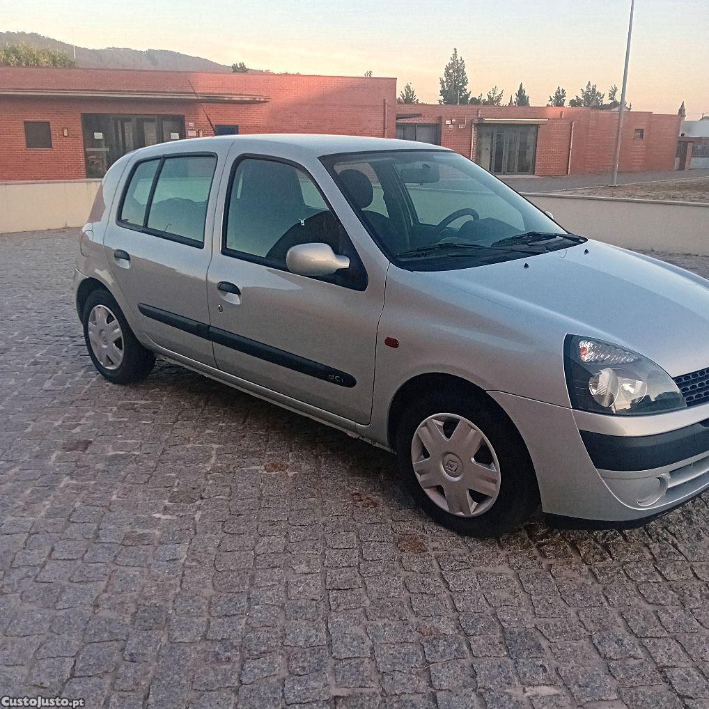 Renault Clio 1.5 dci exclusive — fotografia 12