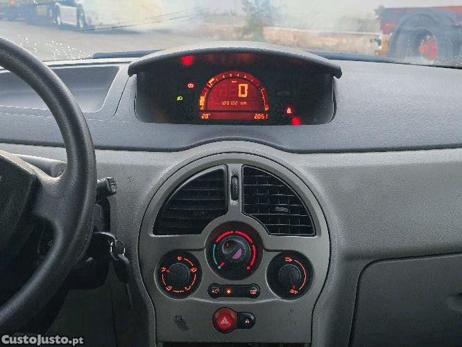 Renault Modus 1,2i 16 V 2799 — fotografia 3