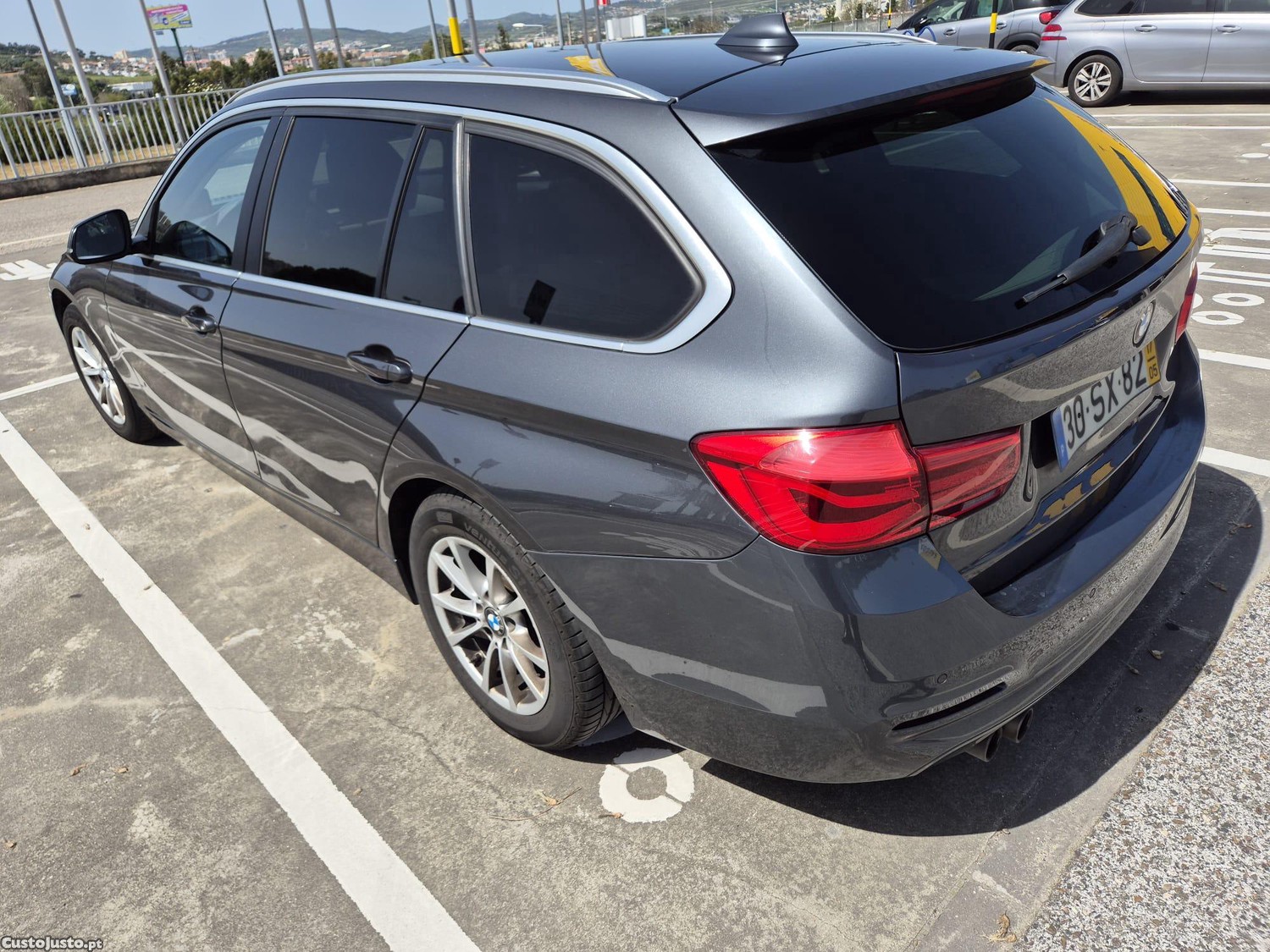 BMW 320 D Touring Advantage Auto — fotografia 5