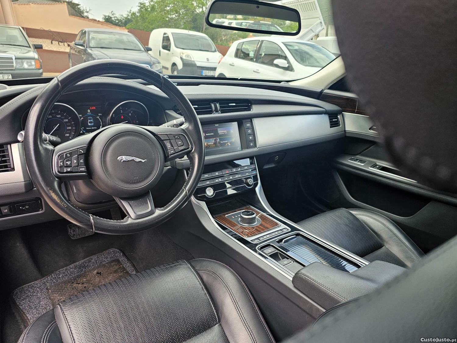 Jaguar XF 2.0 D PRESTIGE AUT — fotografia 4