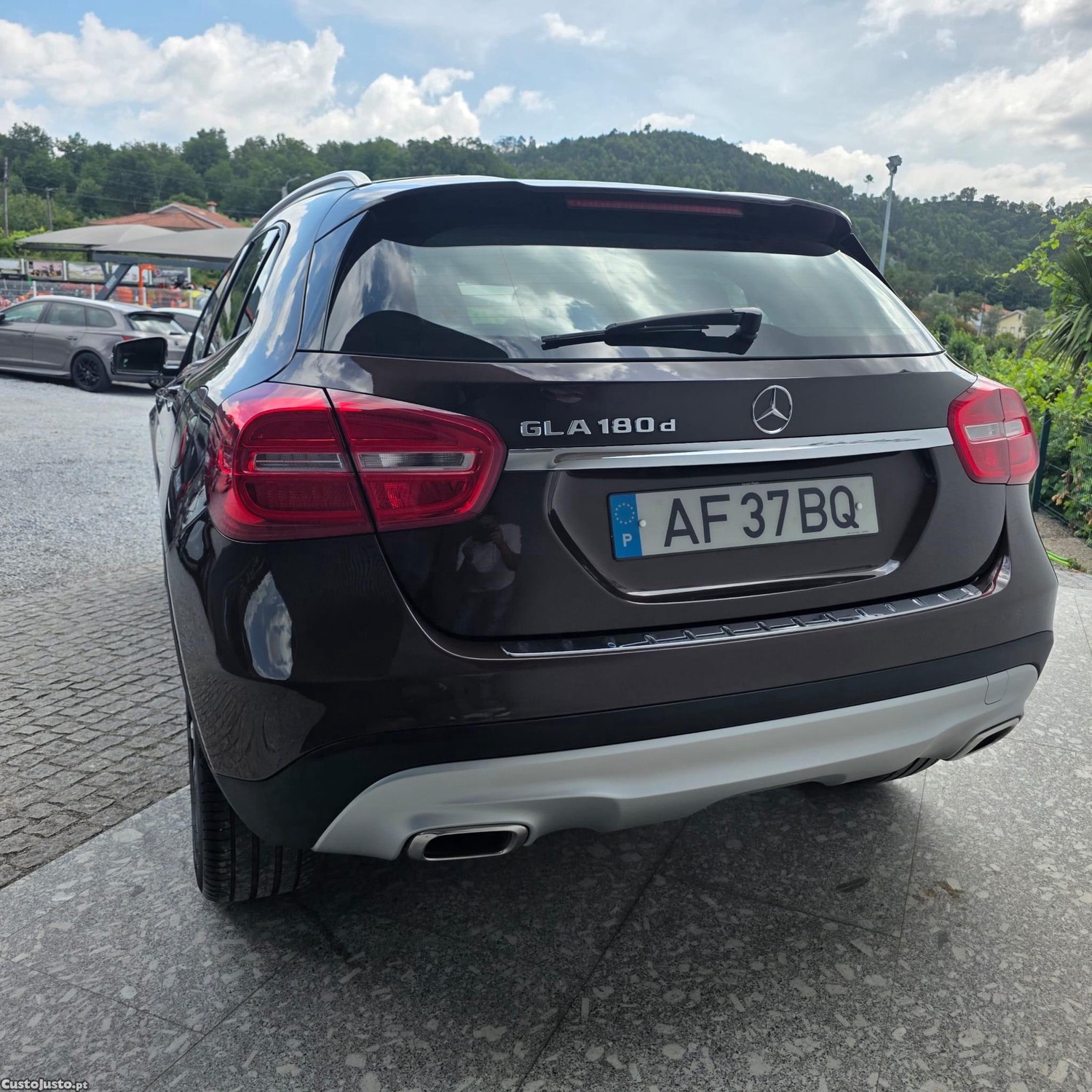 Mercedes-Benz GLA 180 CDI Urban Aut. — fotografia 21