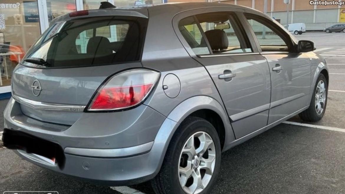 Opel Astra 1.3 CDTI Cosmo — fotografia 7
