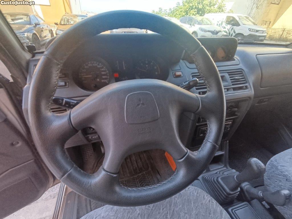 Mitsubishi Pajero 2.8 TDI Abas Largas Nacional — fotografia 5